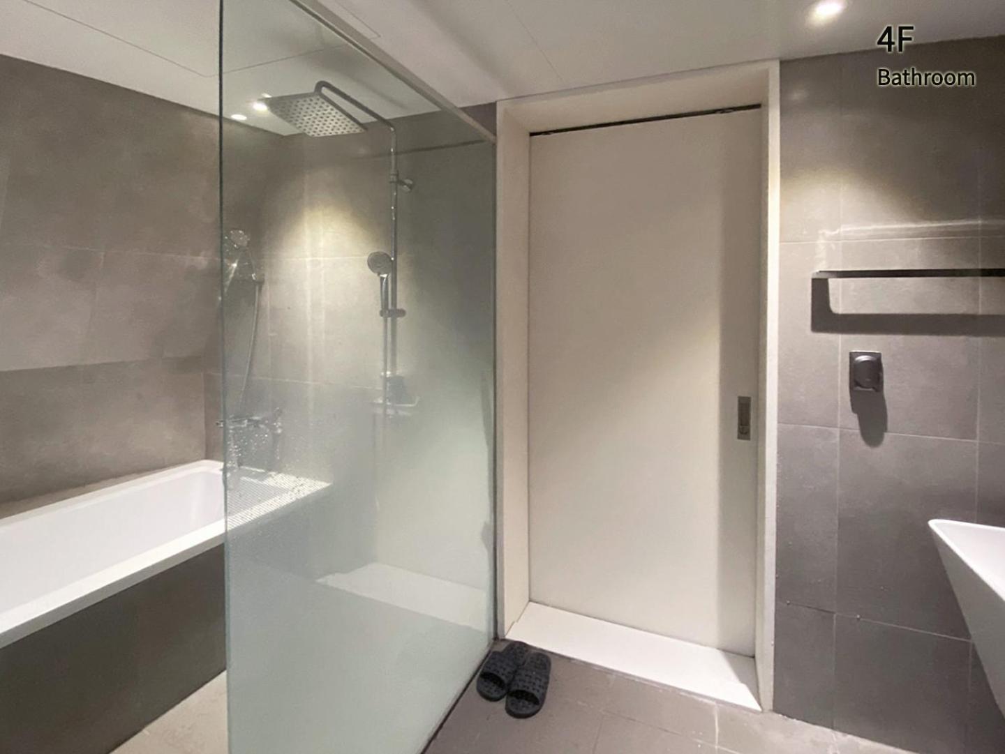 Private Duplex House With A Rooftop - Foreigner Only
