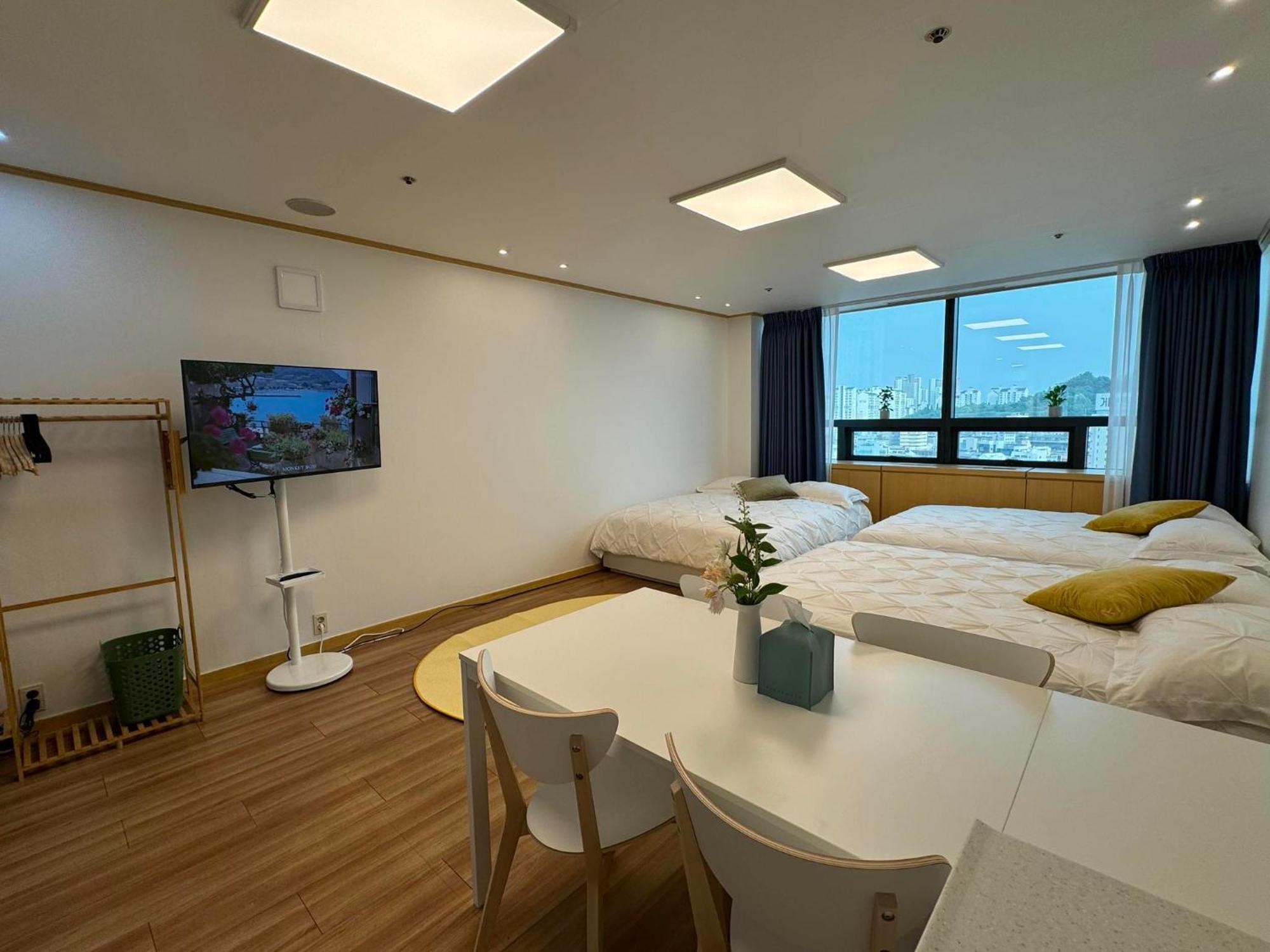 Apartment Hongdae Sub 1min Seoul