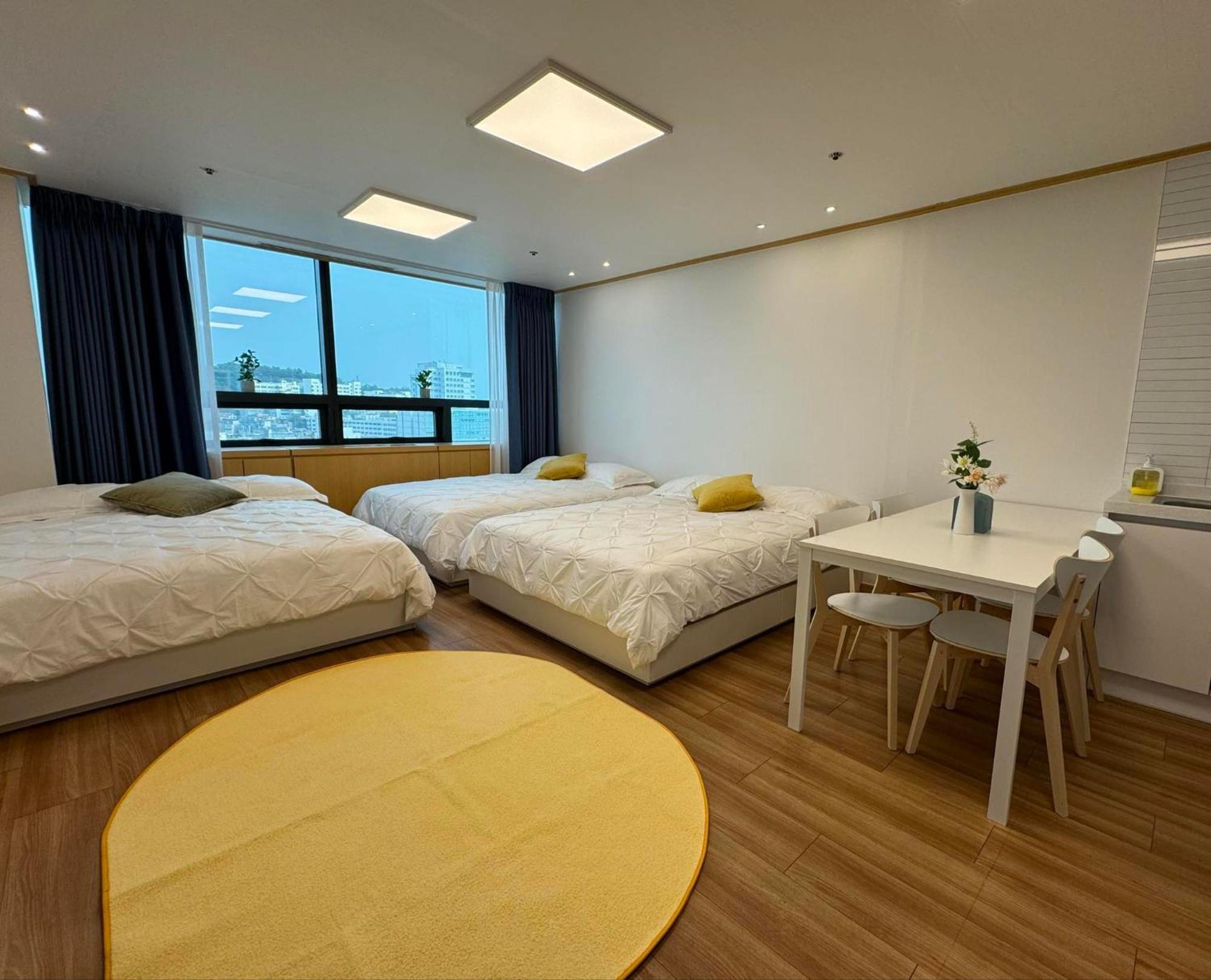 Apartment Hongdae Sub 1min