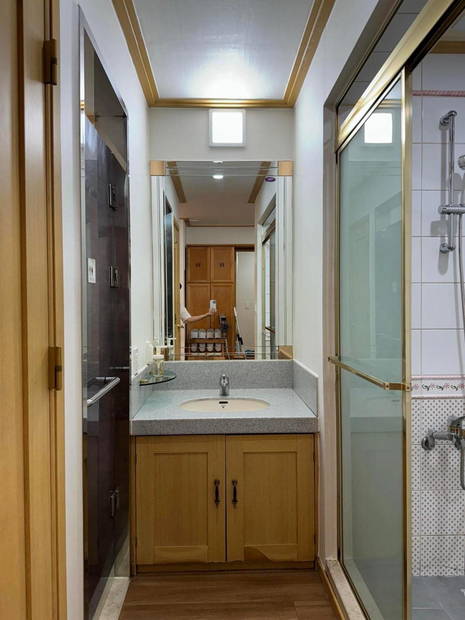 Hongdae Sub 1min Apartment Seoul