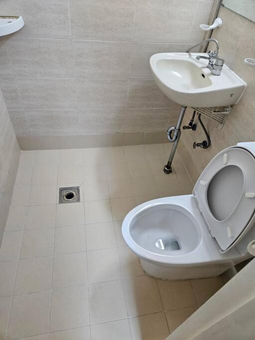 Local Calm #perfect Location Apartment *