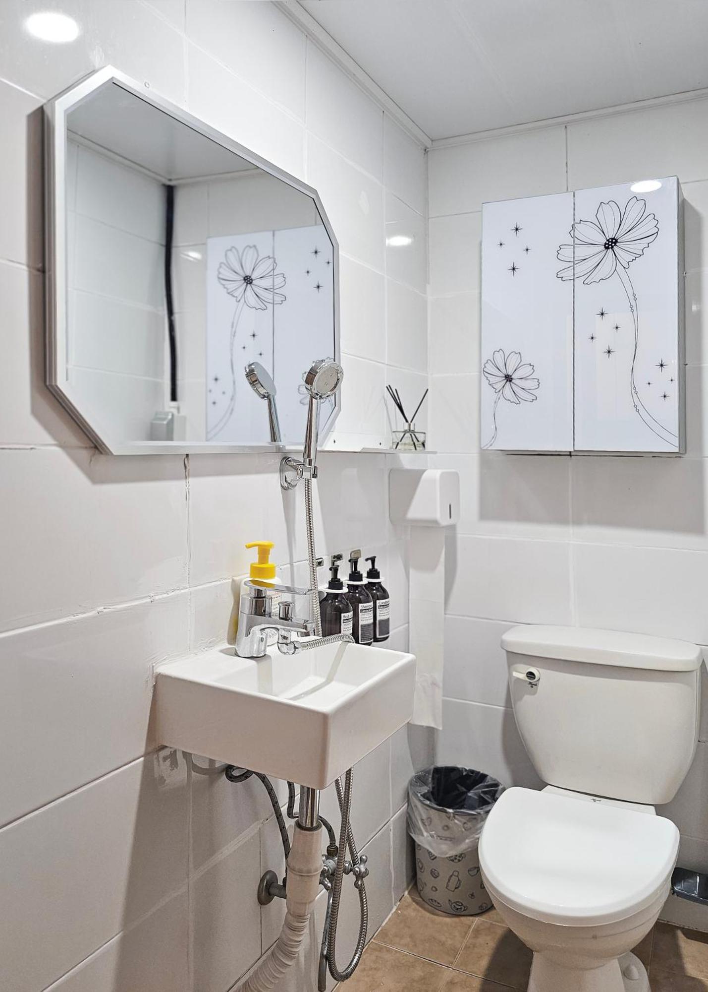 Vila Cozy M Hongik,univer 6min, Sinchon Station 4min, Cozy, Confortable Seoul