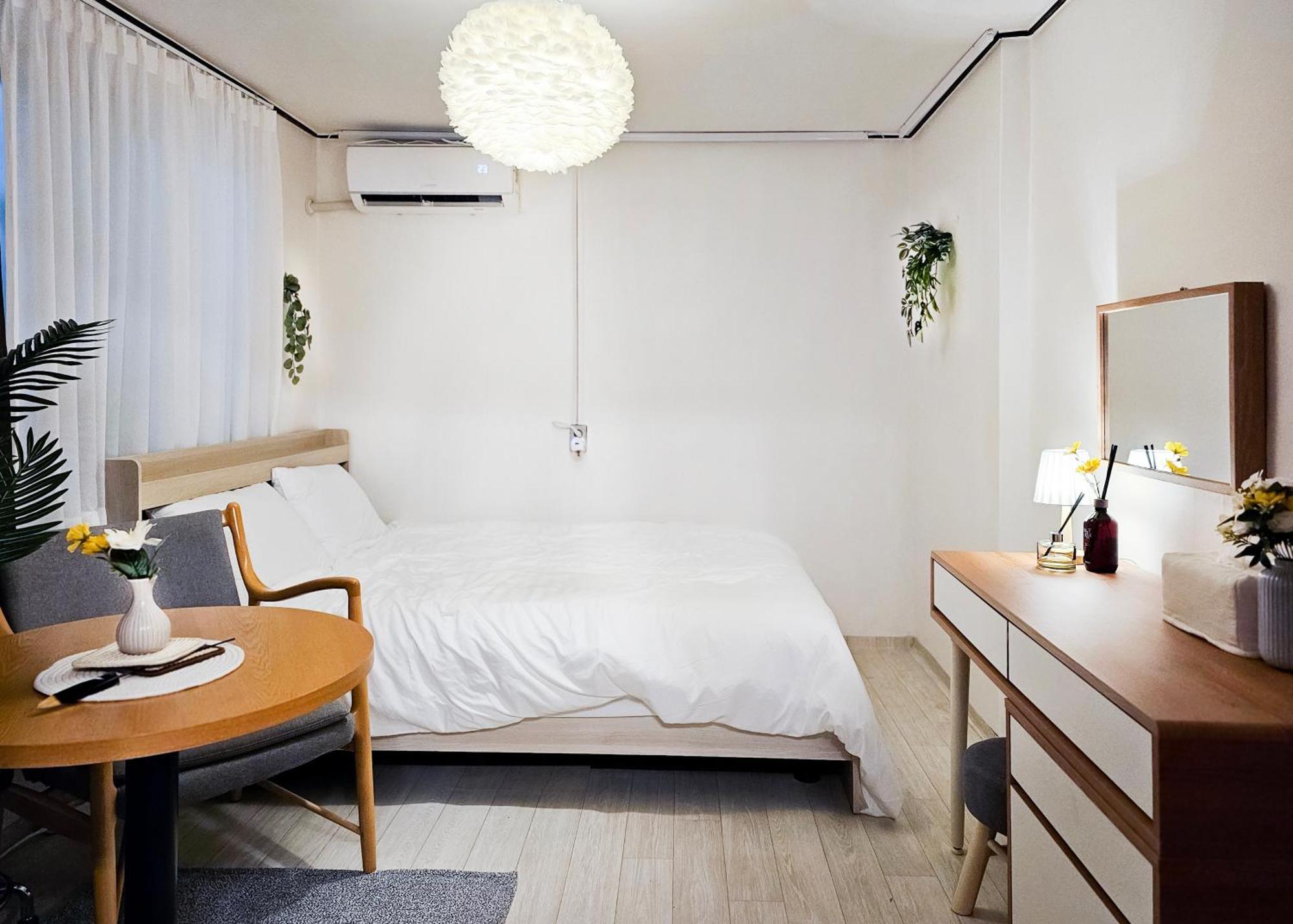 Vila Cozy M Hongik,univer 6min, Sinchon Station 4min, Cozy, Confortable Seoul