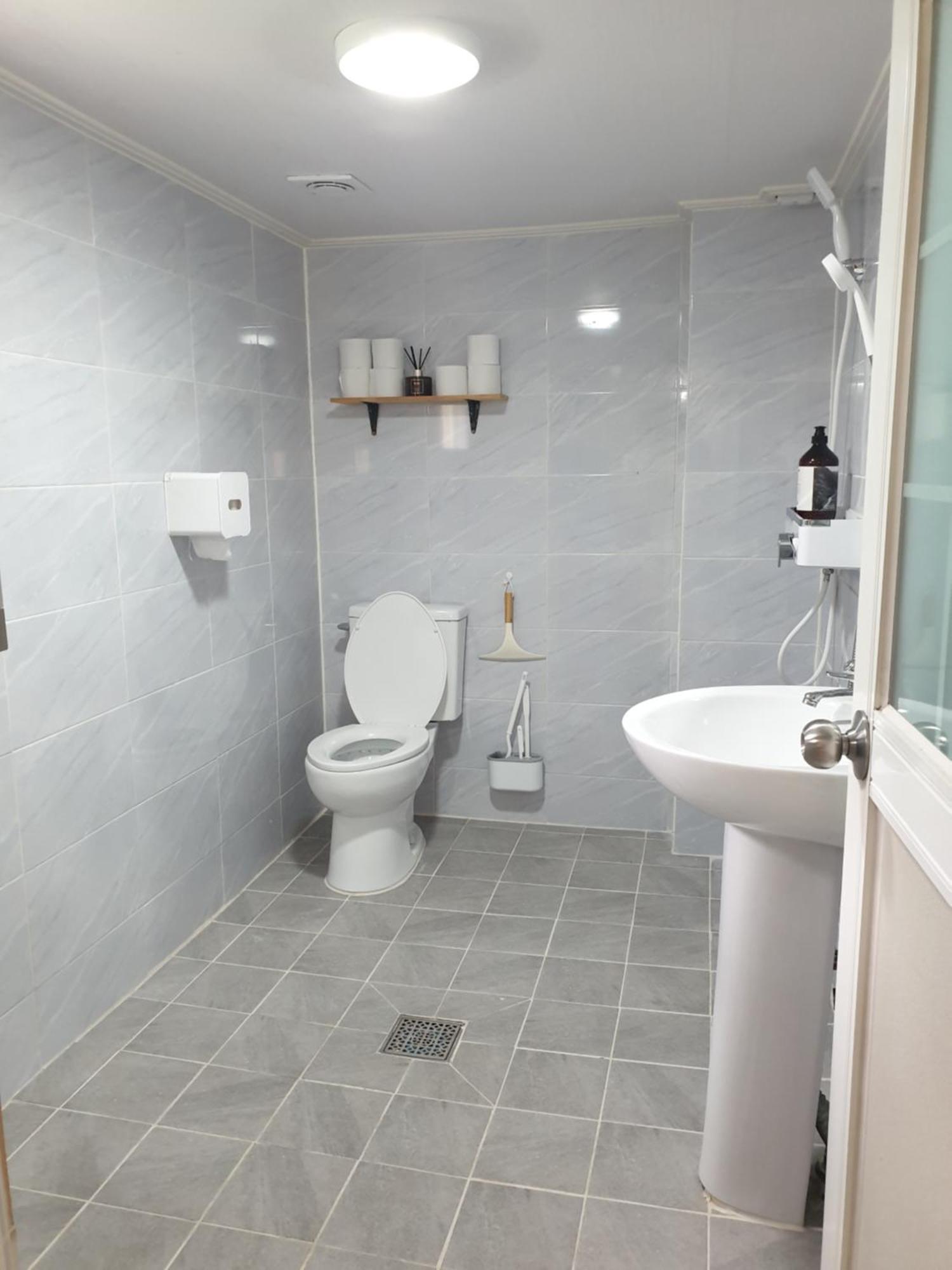 Guest house Cheongryangri Zebra Cinema & Rooftop *
