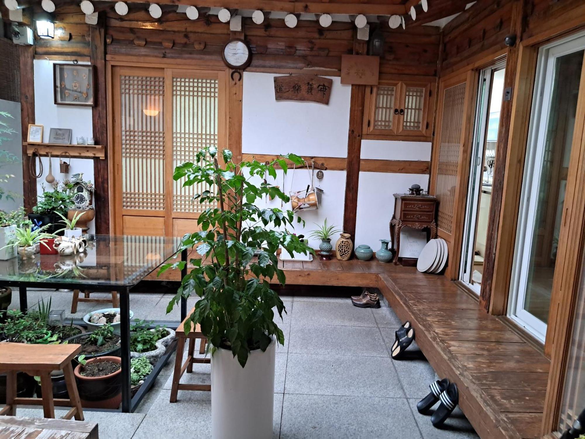 Hanok Nuha Rumah tetamu