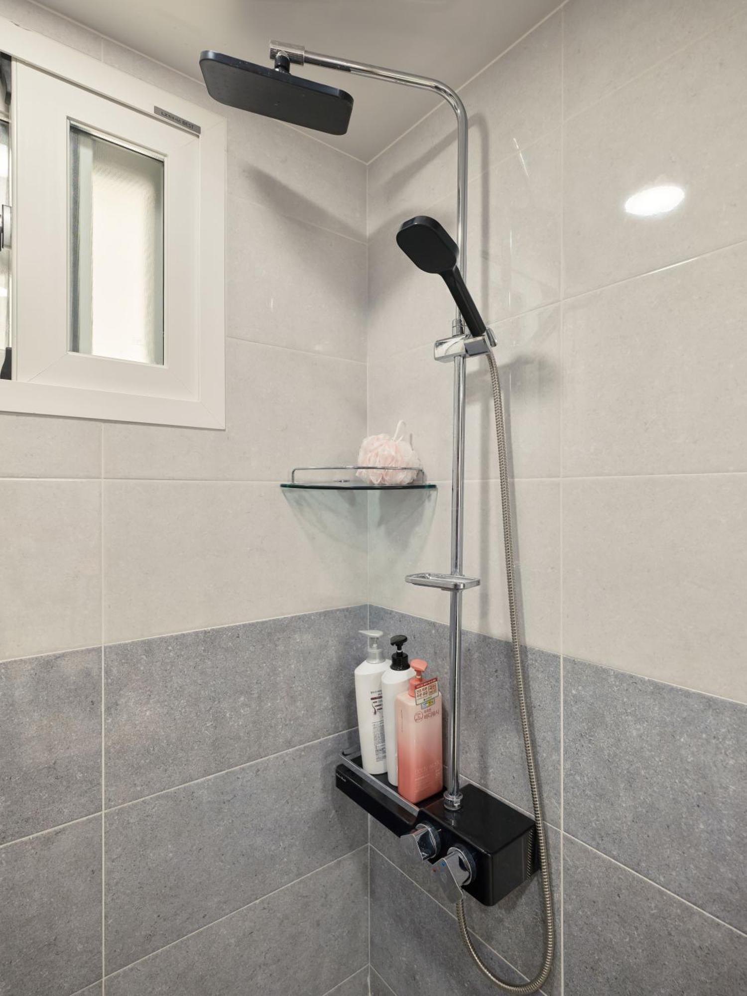 Pink 4 Bedroom Apartamento Seul