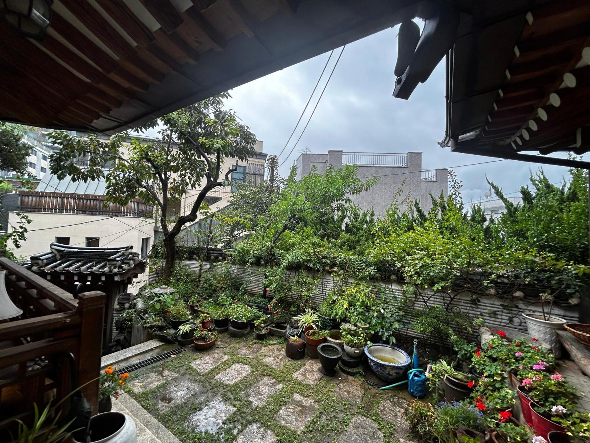 Hanok Isimje