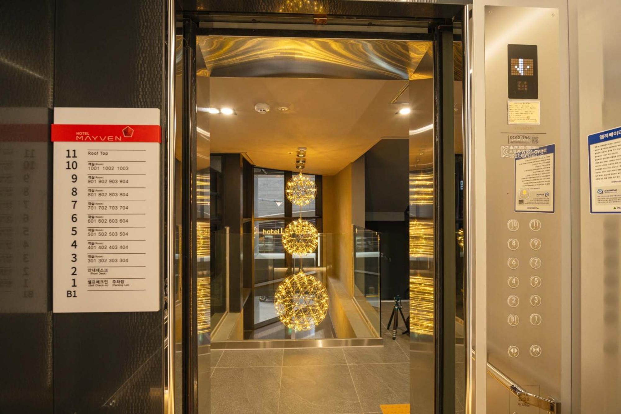 Hotel Shinchon Maven