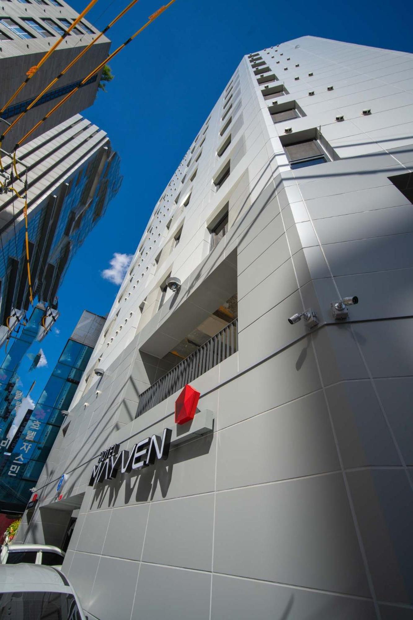Shinchon Maven Hotel *