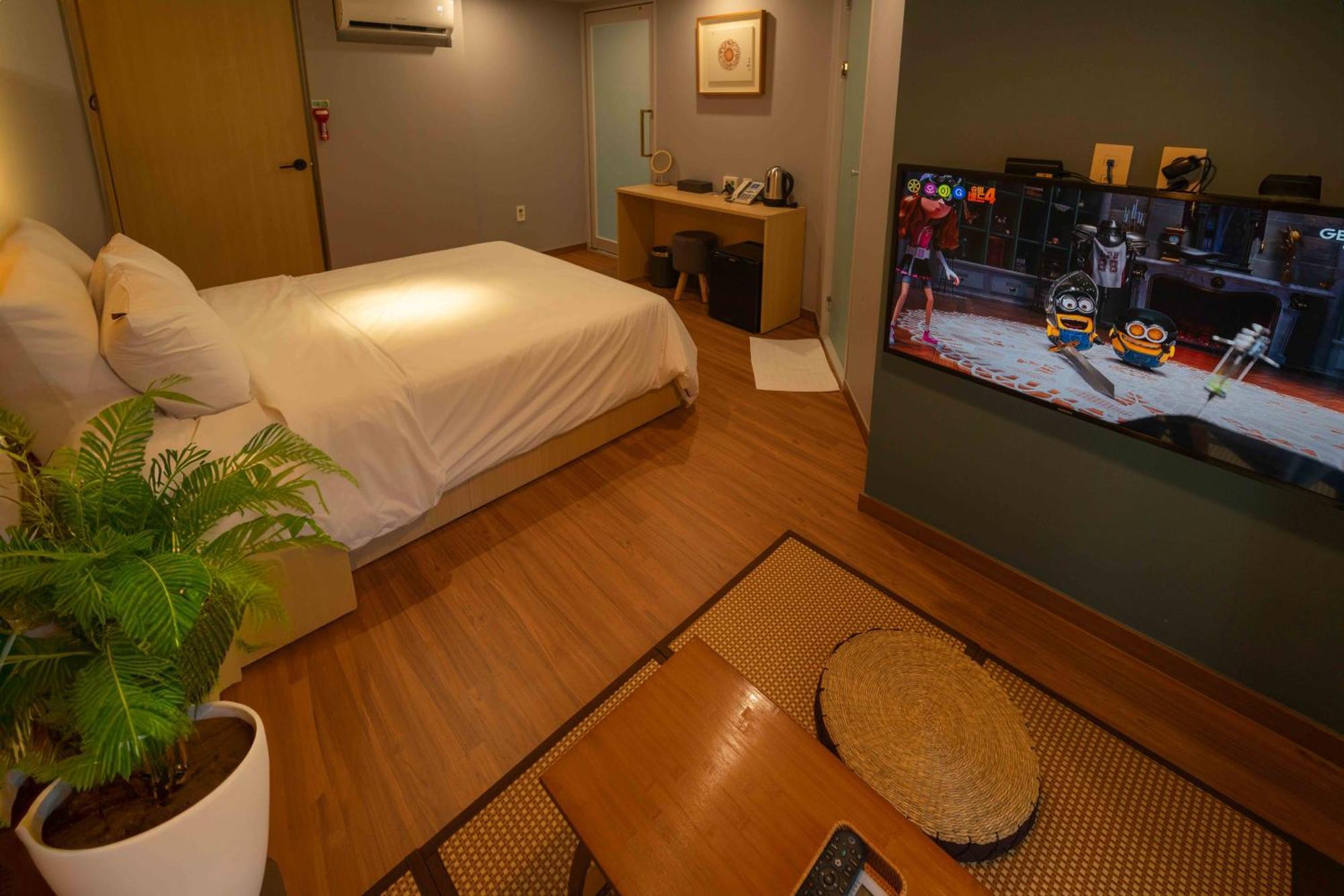 Hotel Shinchon Maven