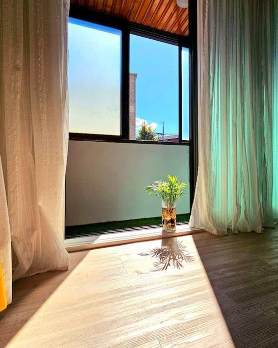 Yongsan Cozy Castle With Rooftop Garden For Families * Seoul