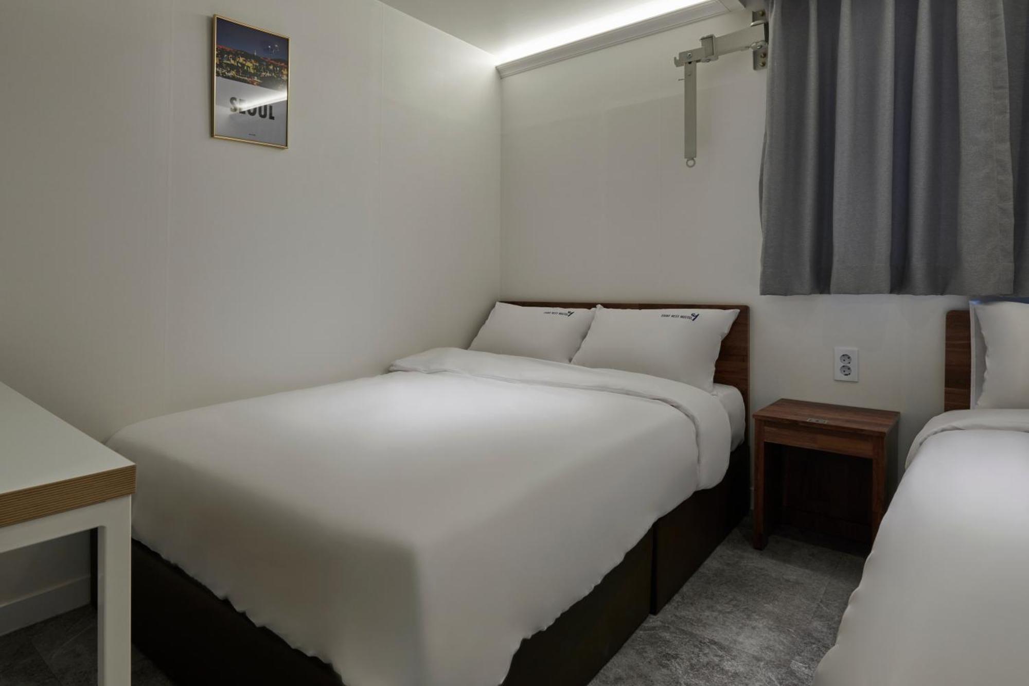 Hostel Eight Rest Myeongdong *