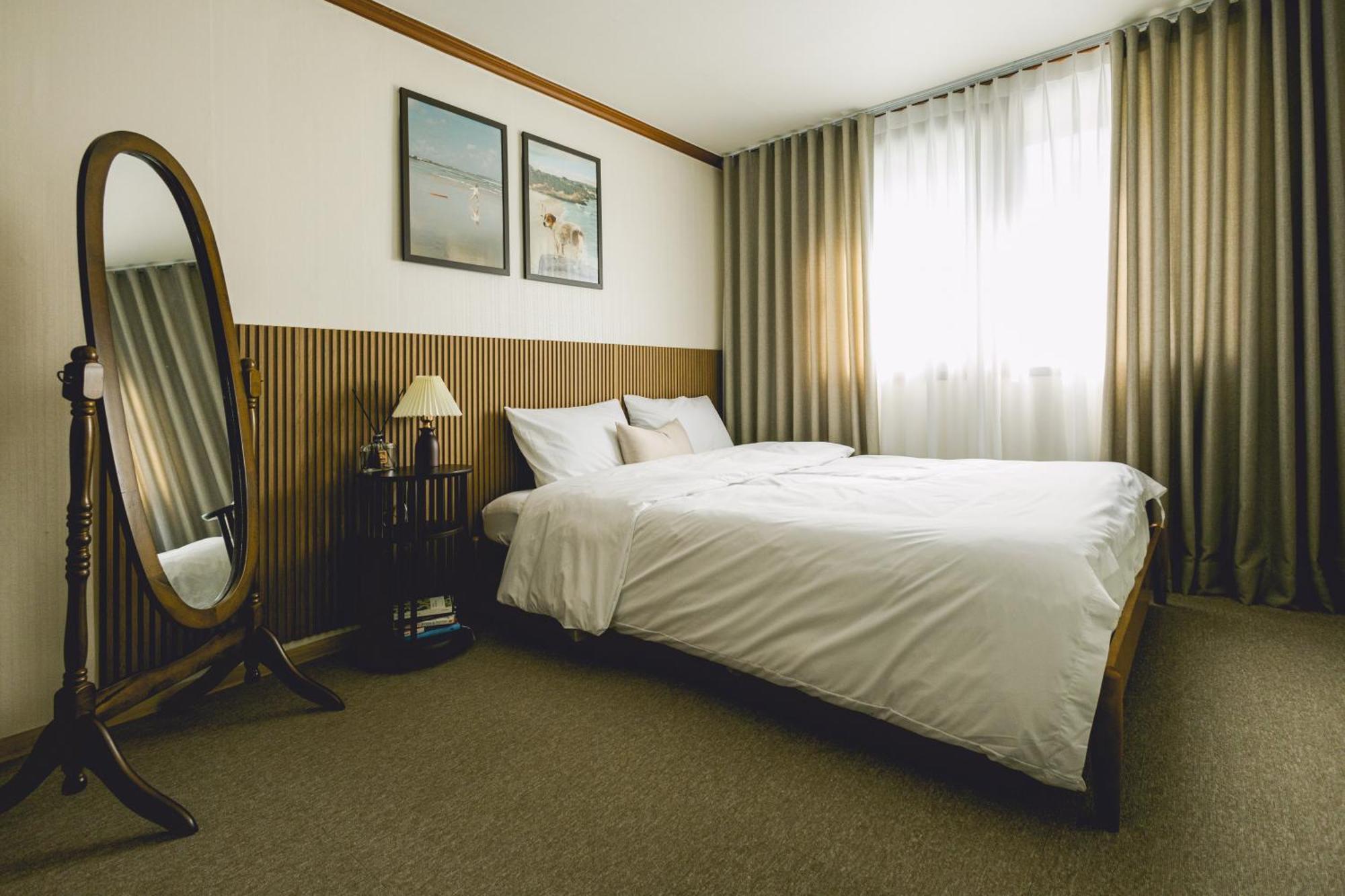 Cozy Eeno House, Seokchon Station 3min Seoul