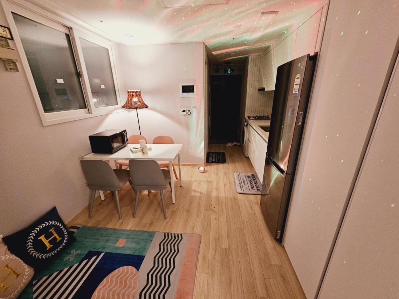 Kkachisan Station House Apartment