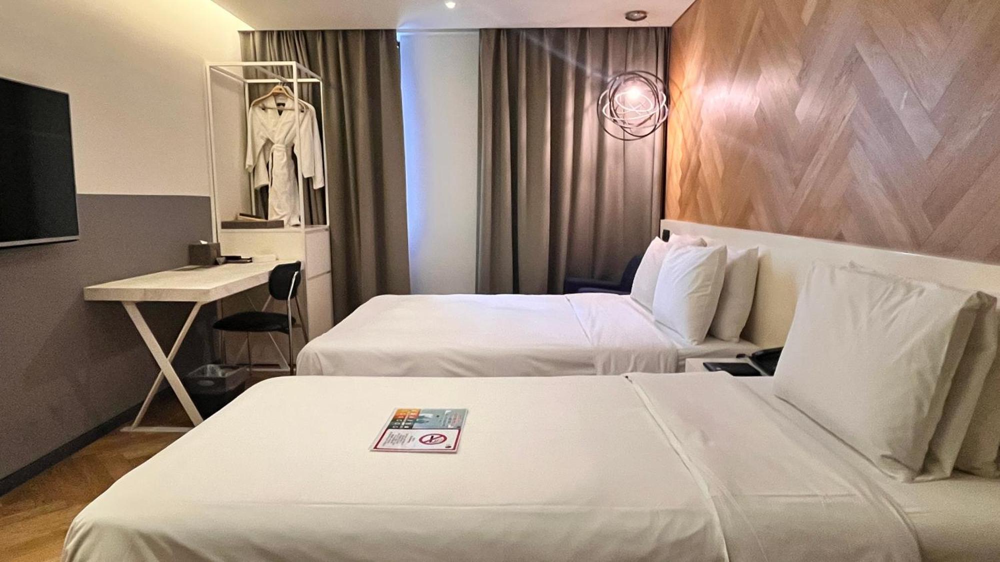 Hotel The Designers Lyj Gangnam Premier 3*