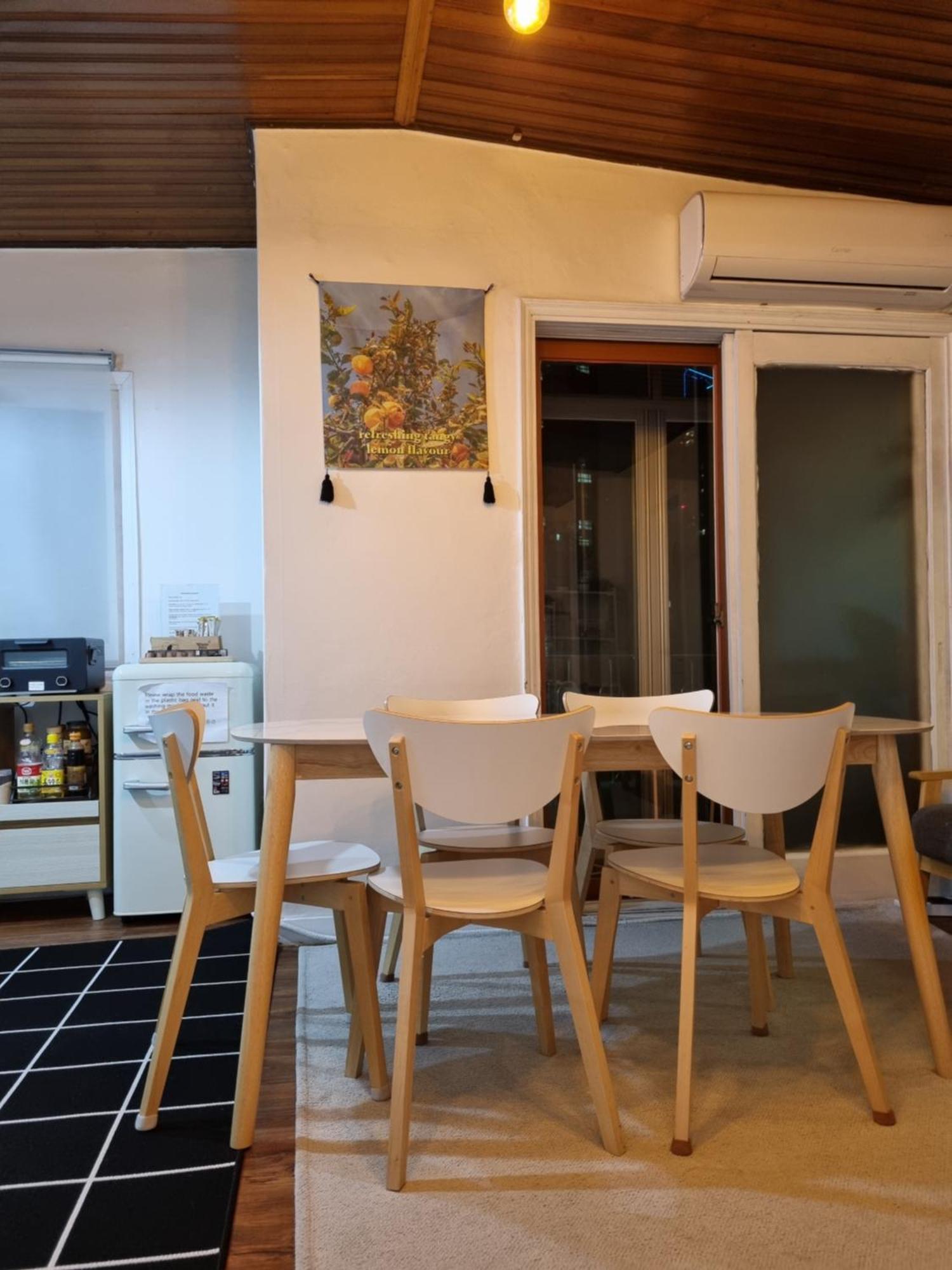 Hongdae Sky View Private Roof Garden House 2br 2qb 1ssb Free Wifi Starbucks Capsule 외국인전용 * Seoul