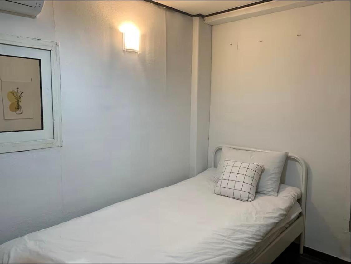 J Mini & House Guest house