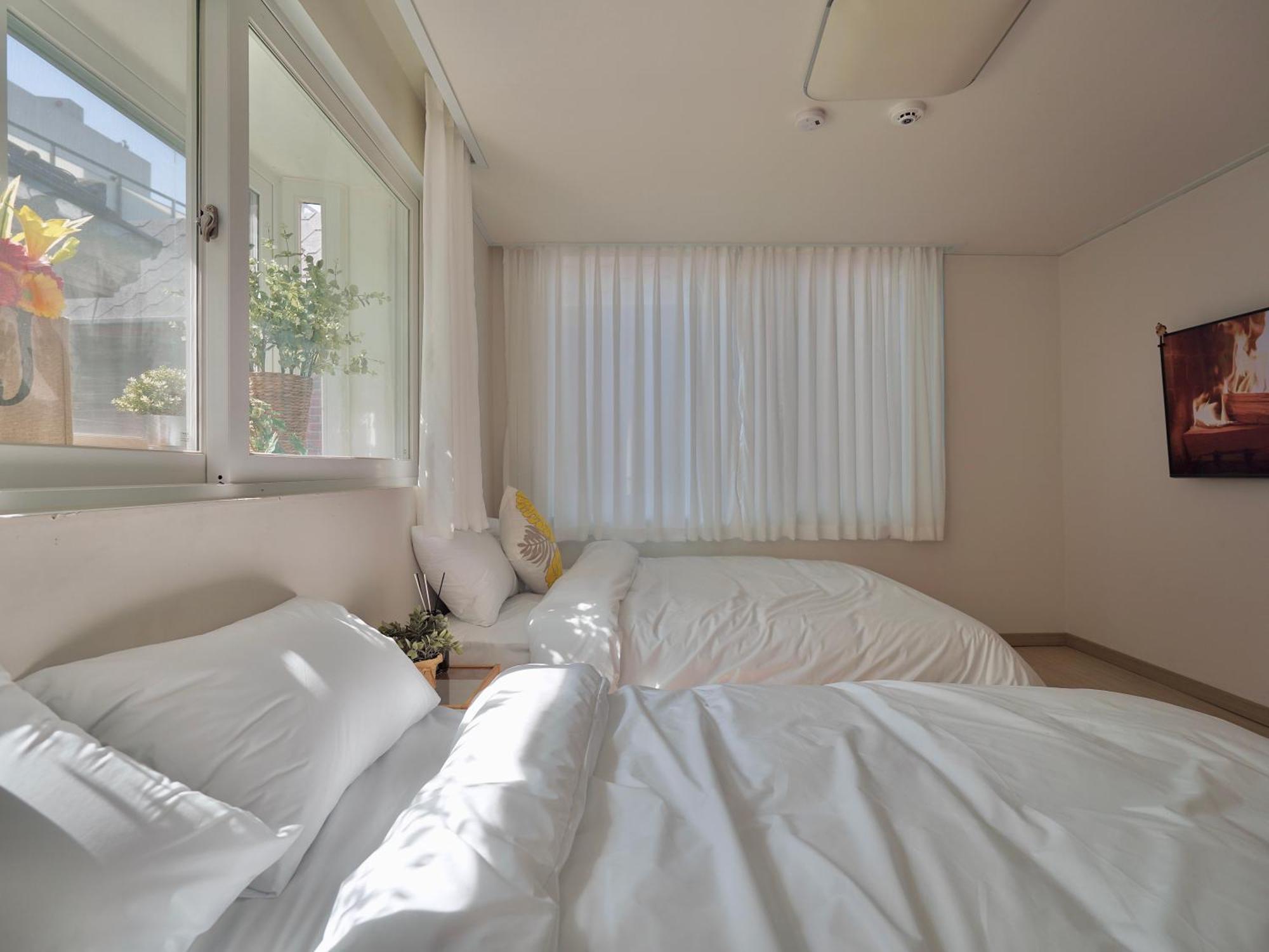 Apartment Rooftop J-park *