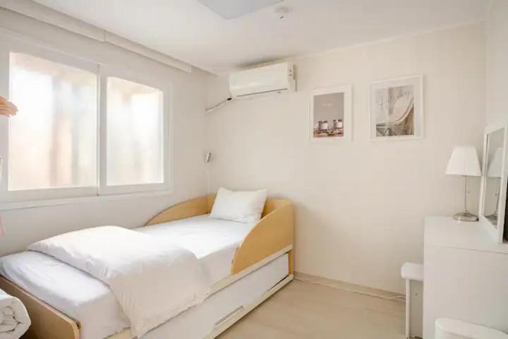 Villa Yongsan Cozy Castle With Rooftop Garden For Families