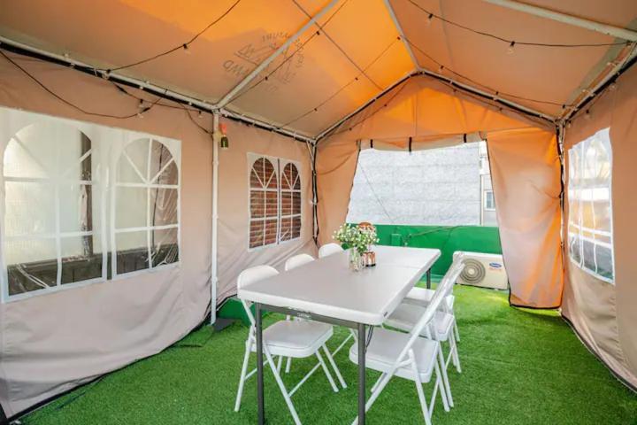Villa Yongsan Cozy Castle With Rooftop Garden For Families Seoul