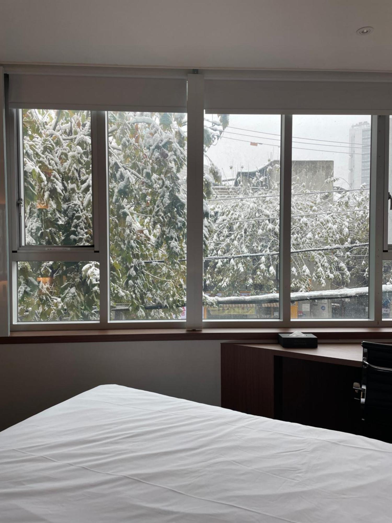 Hotel Pillowsopher Hongdae *