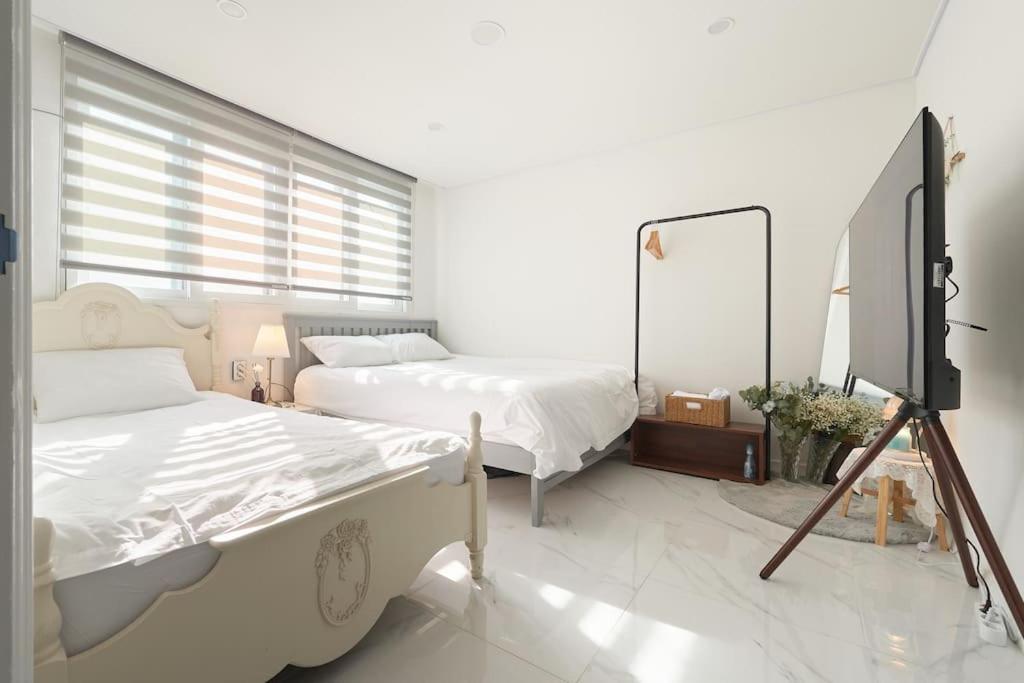 Hongdae 10min Walk From Hongdae Villa *