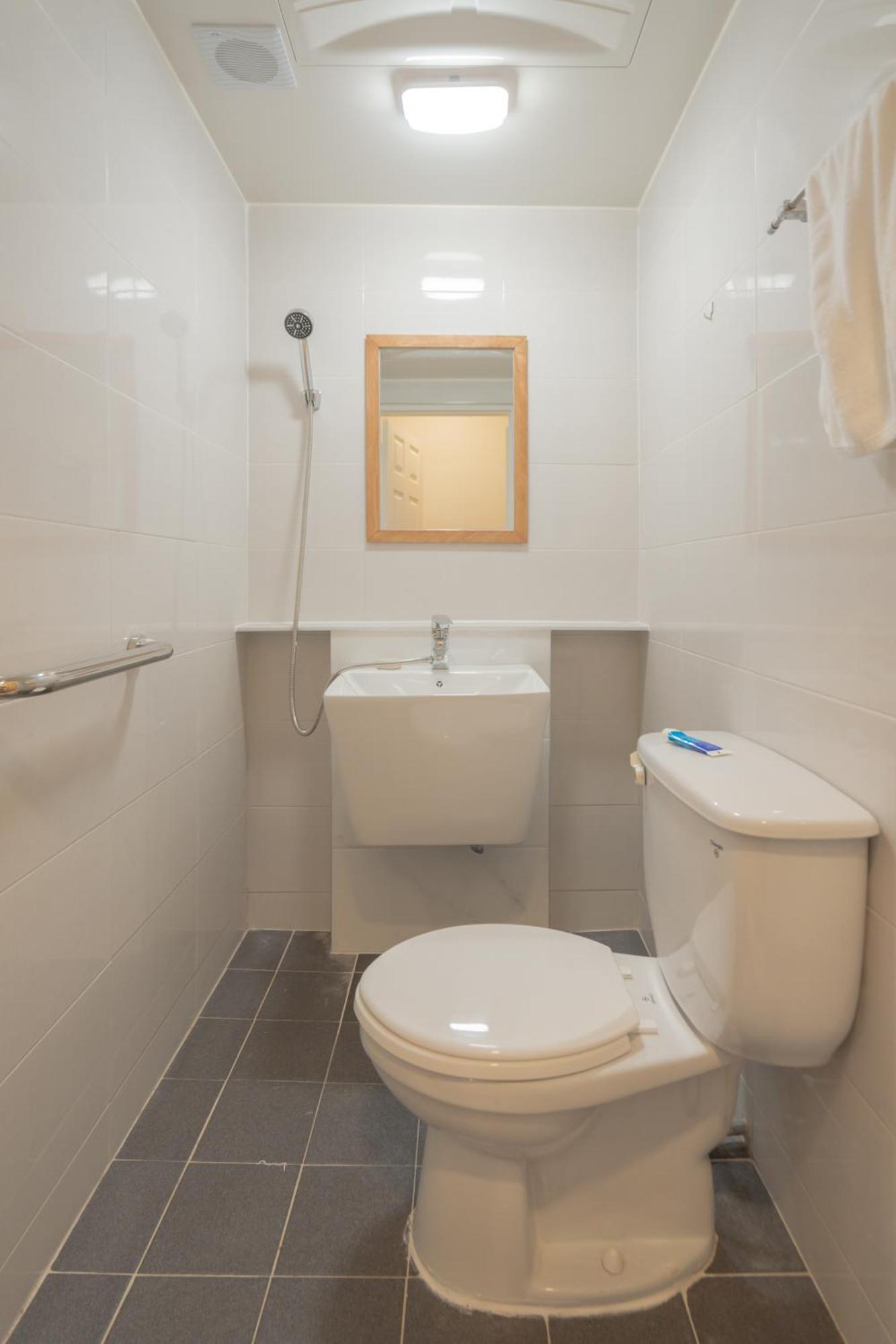 42 Gwangjang Hostel