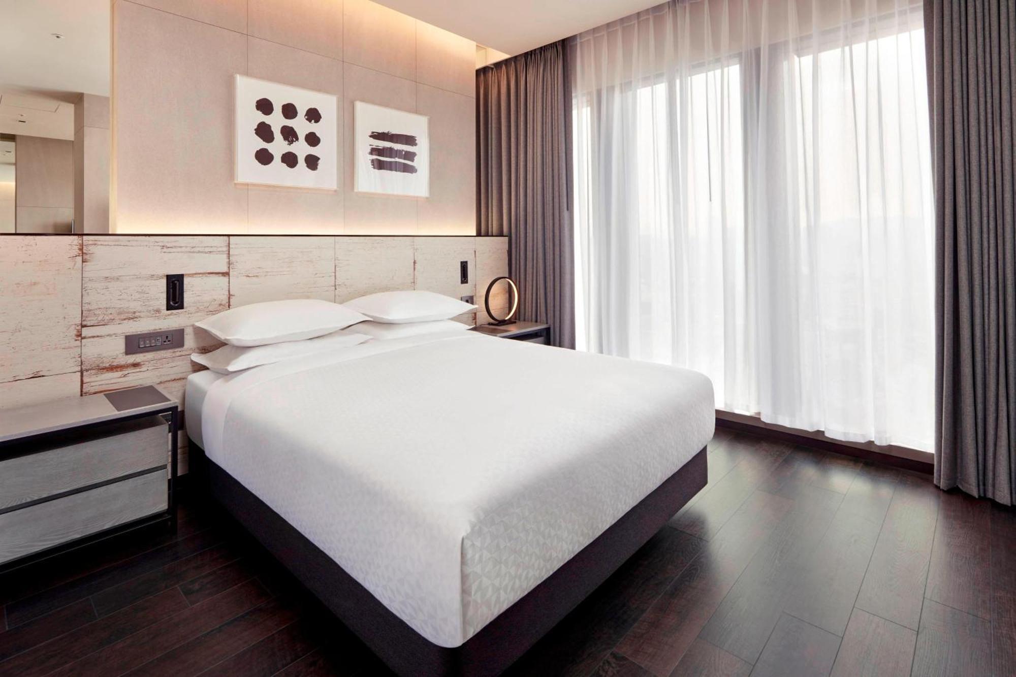 Hotel Four Points By Sheraton Gangnam 4*