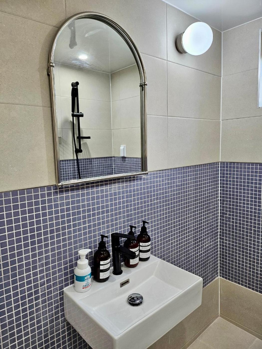 Apartamento Blossom House In Hongdae Seul