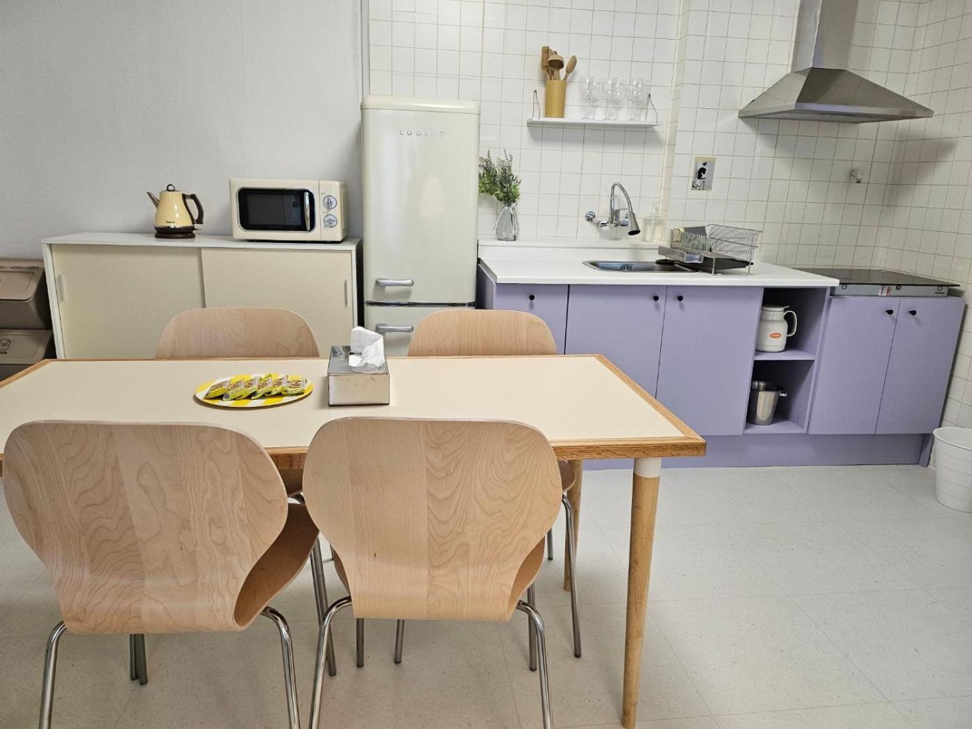 Blossom House In Hongdae Seul