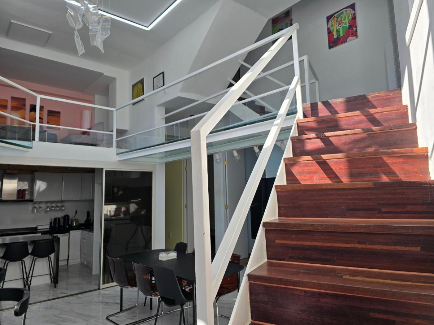 Happy House