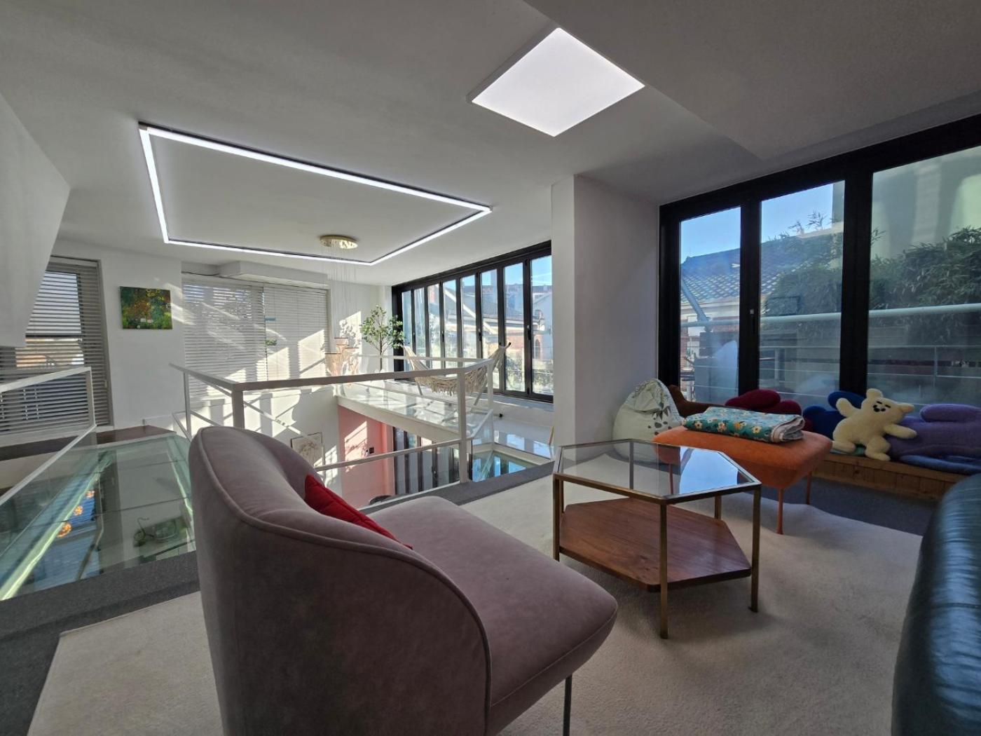 Happy House