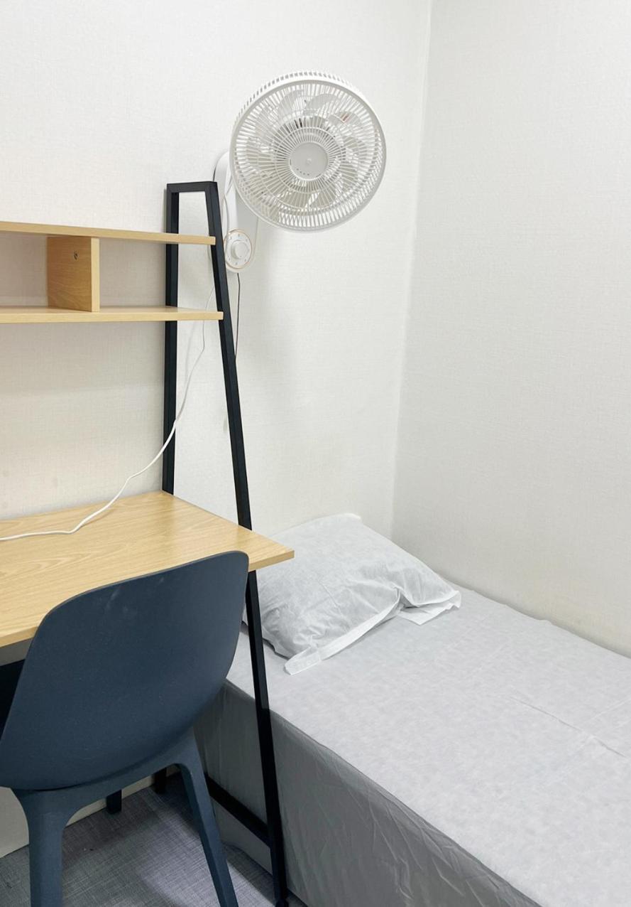 Singleguesthouse Cozybed -man Only- Hostel *