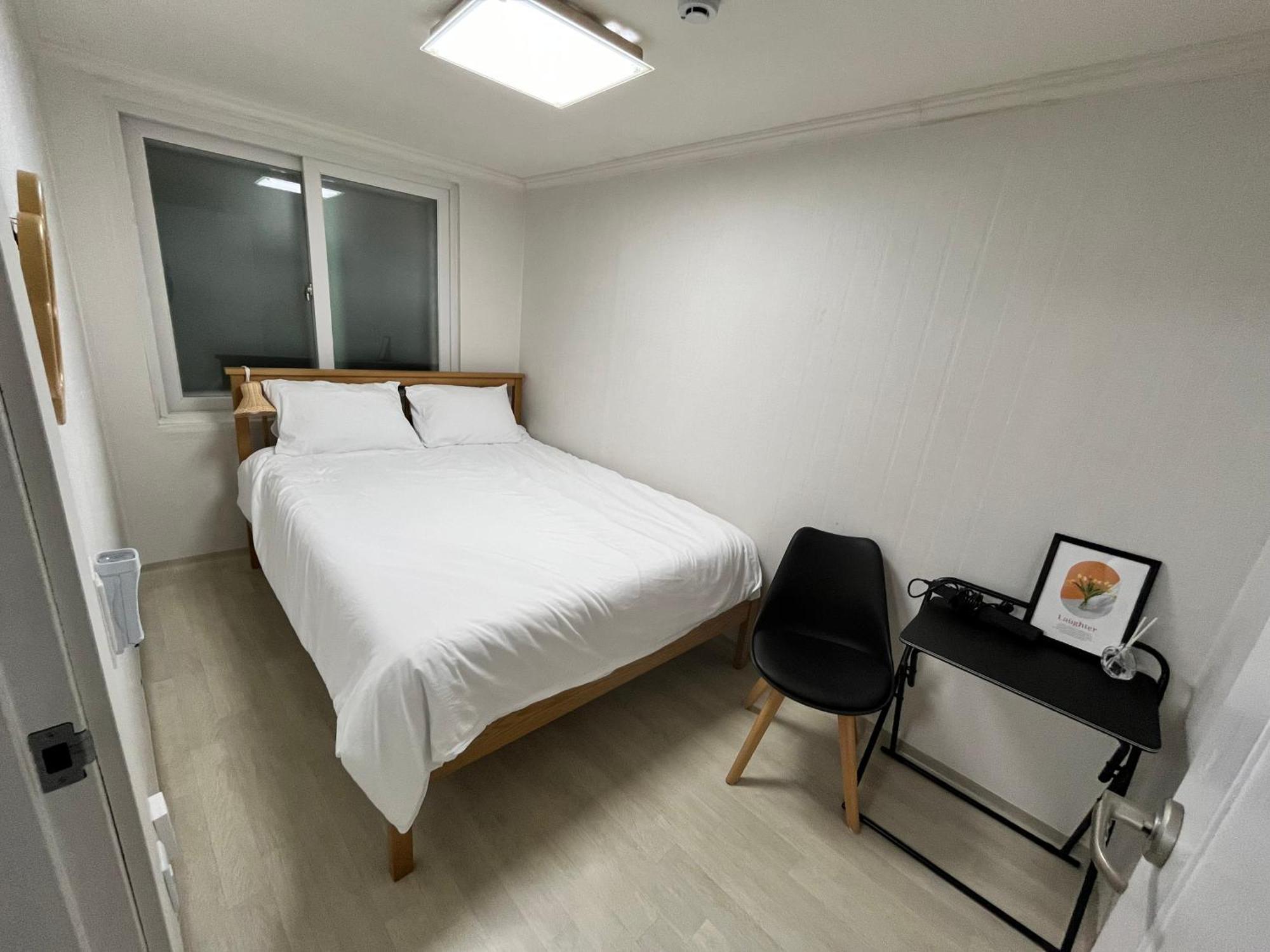 Bueno Day - Near Hongdae & Historic Sites Asrama Seoul