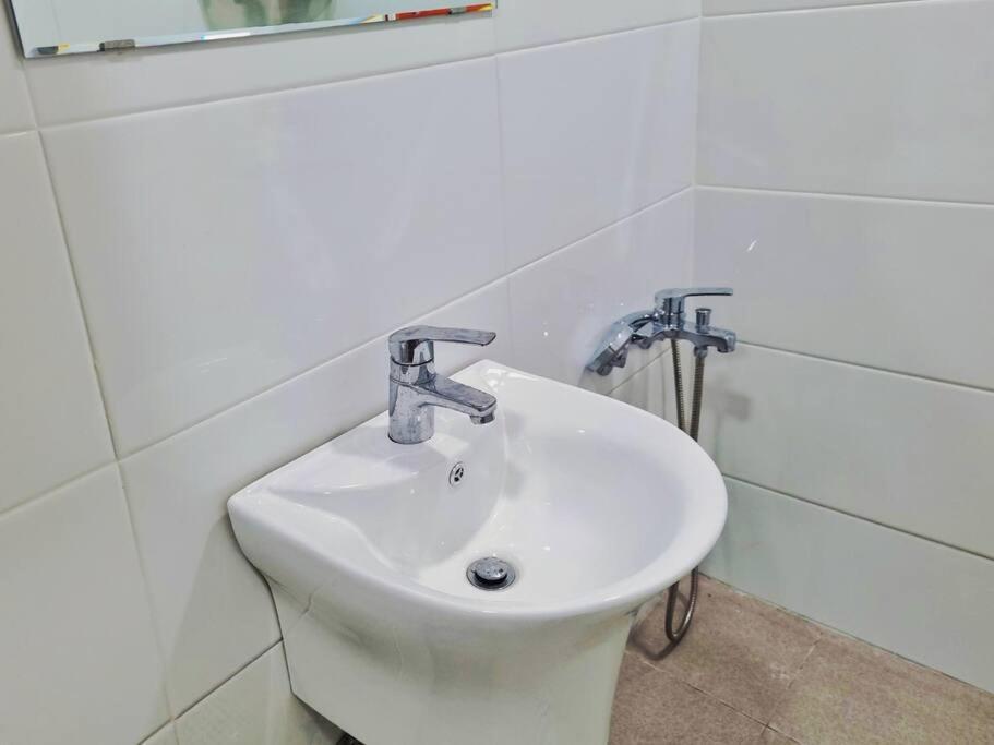 Seoul, 3 Rooms, Gimpo Airport, Free Parking, 1 Pm Check-out, Super Close To The Station, 10 People, Warm Accommodation, 4 Beds, Hongdae, Jongno, Myeongdong Seul