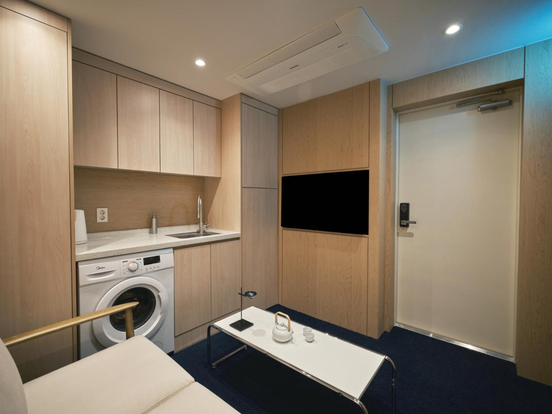 Dandelion Sinsa 1 Aparthotel Seoul