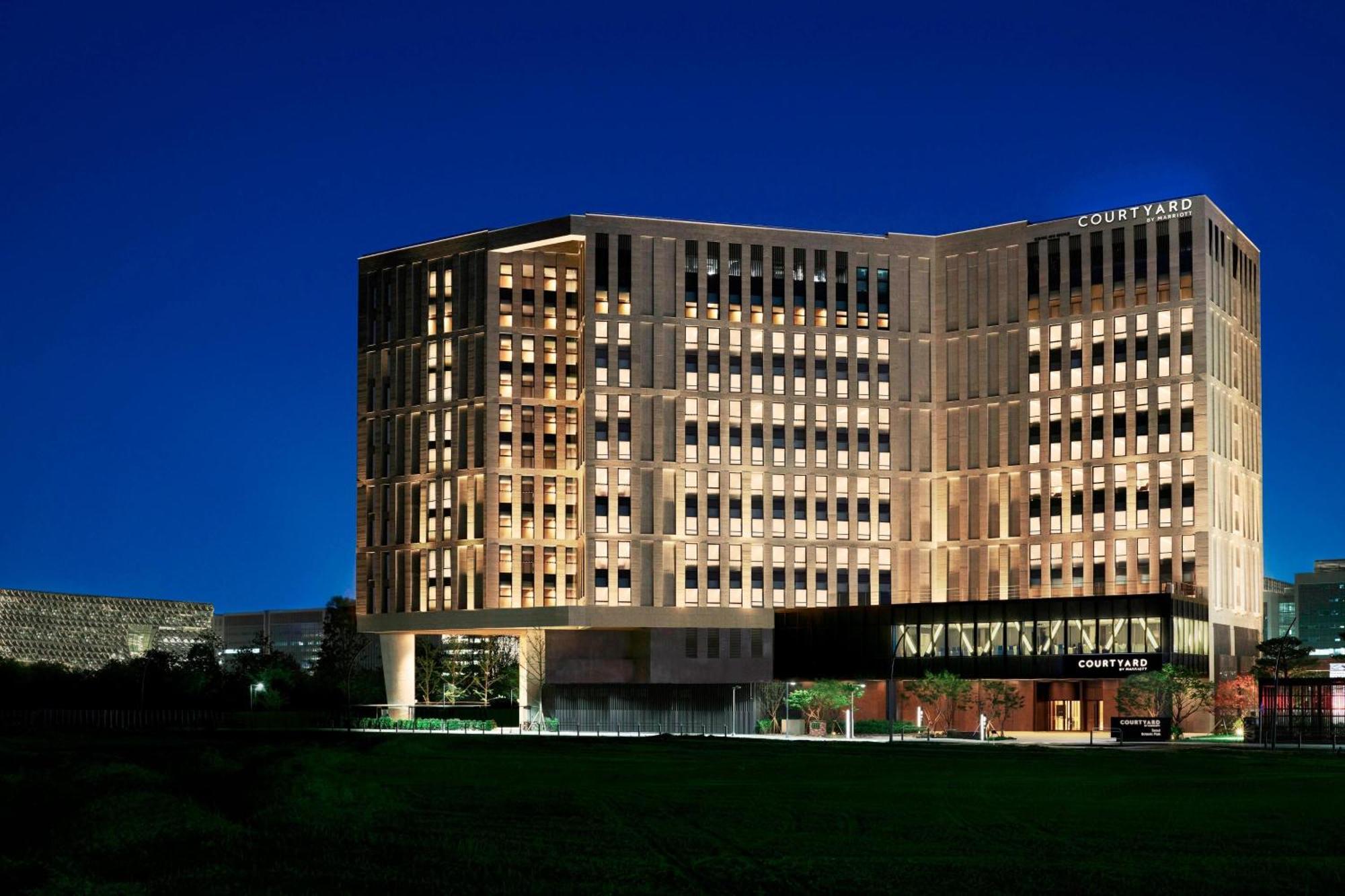 Courtyard By Marriott Botanic Park