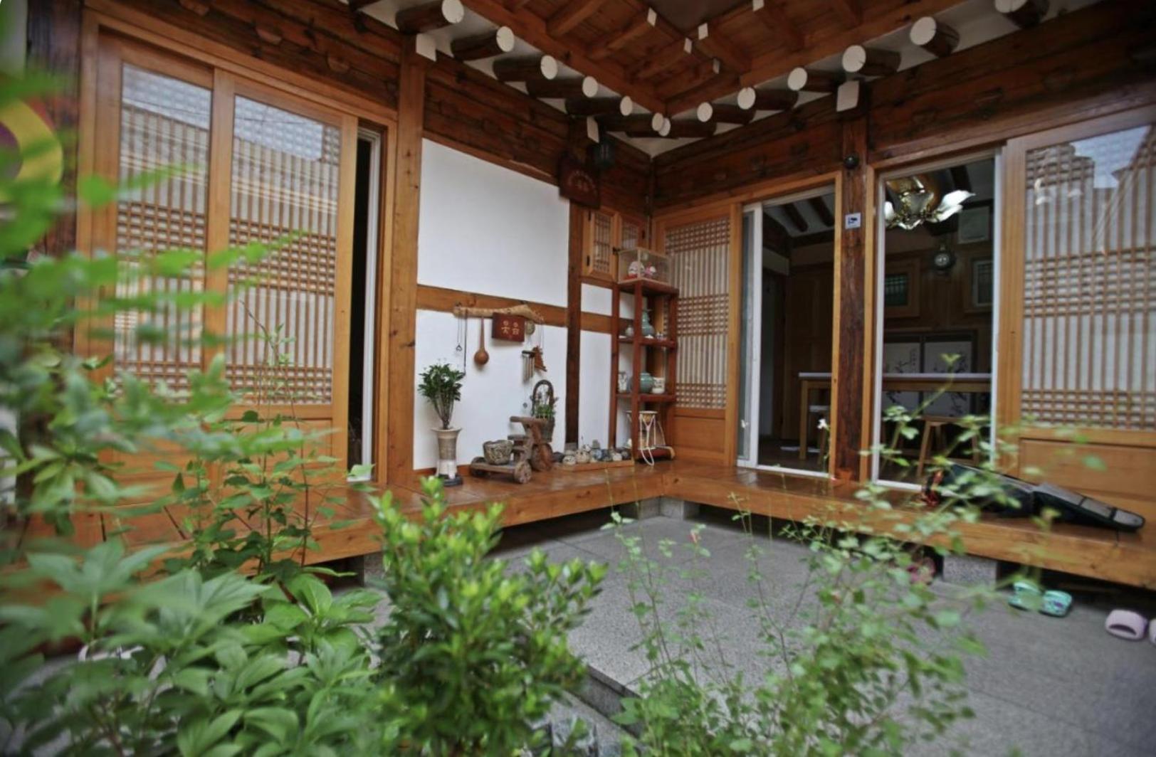 Rumah tetamu Hanok Nuha *