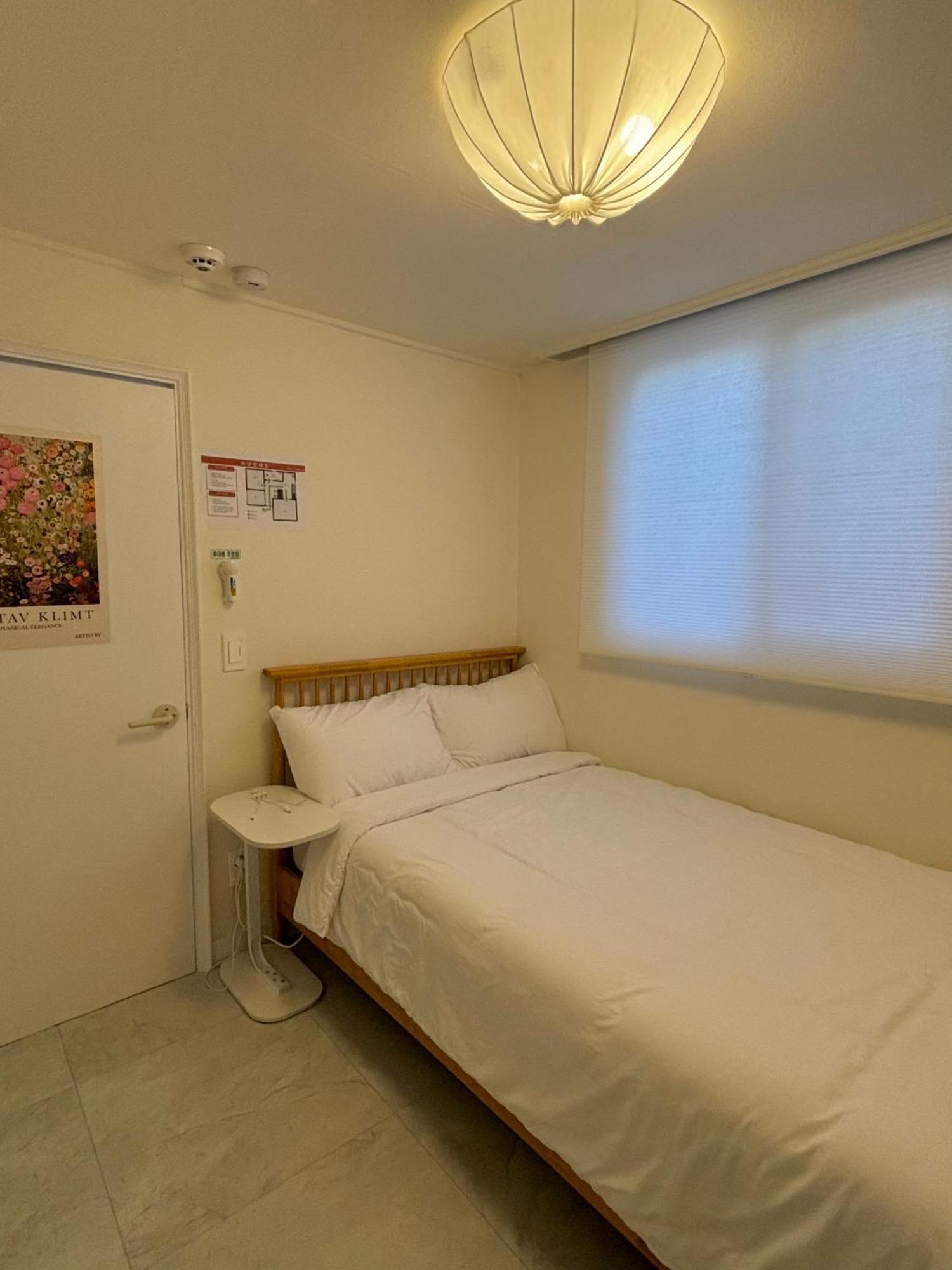 3 L 3 Beds L Mrt 8 Min L Gwanghwamun Apartment *