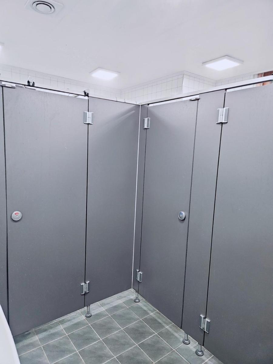 Hotel kapsul Sunshinhongdeuni-men Only *