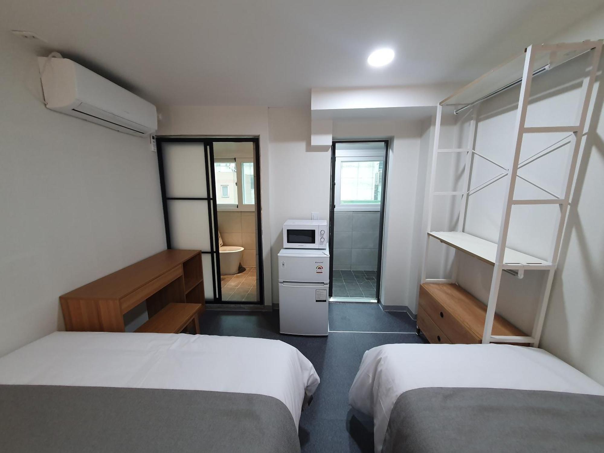Beyond Jongno Hotel 2*