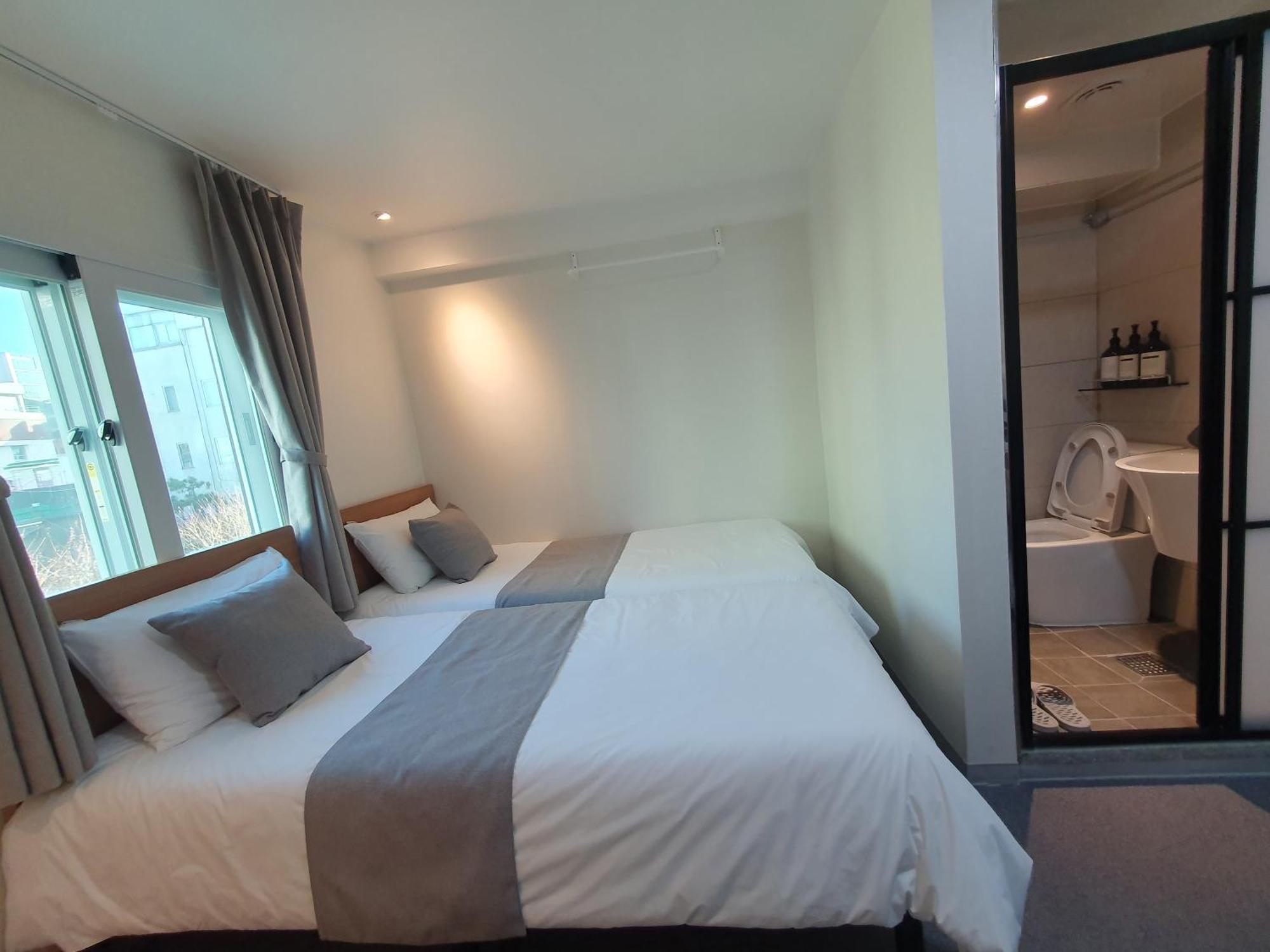 Beyond Jongno Hotel 2*
