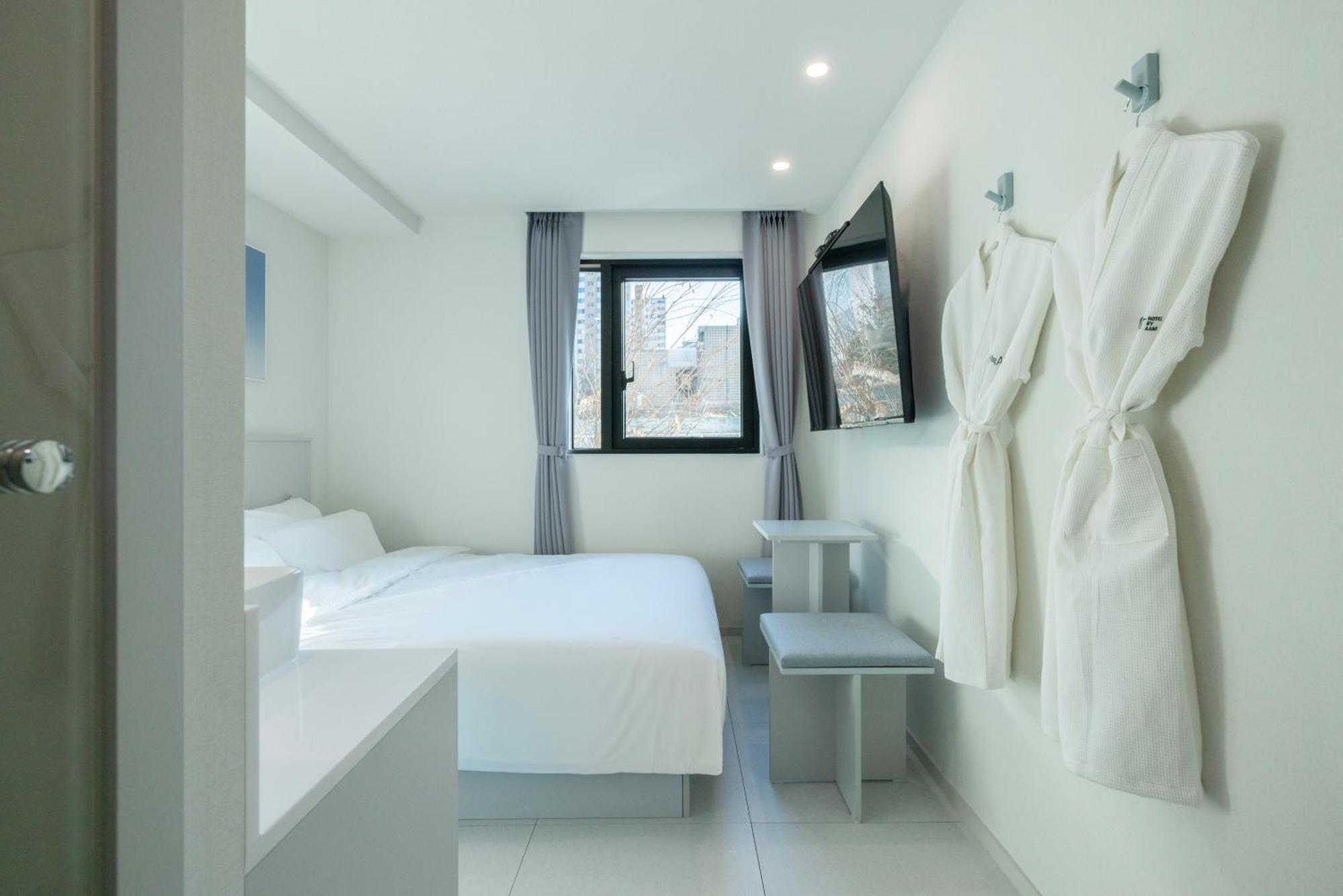 Aank Air Gaebong Hotel