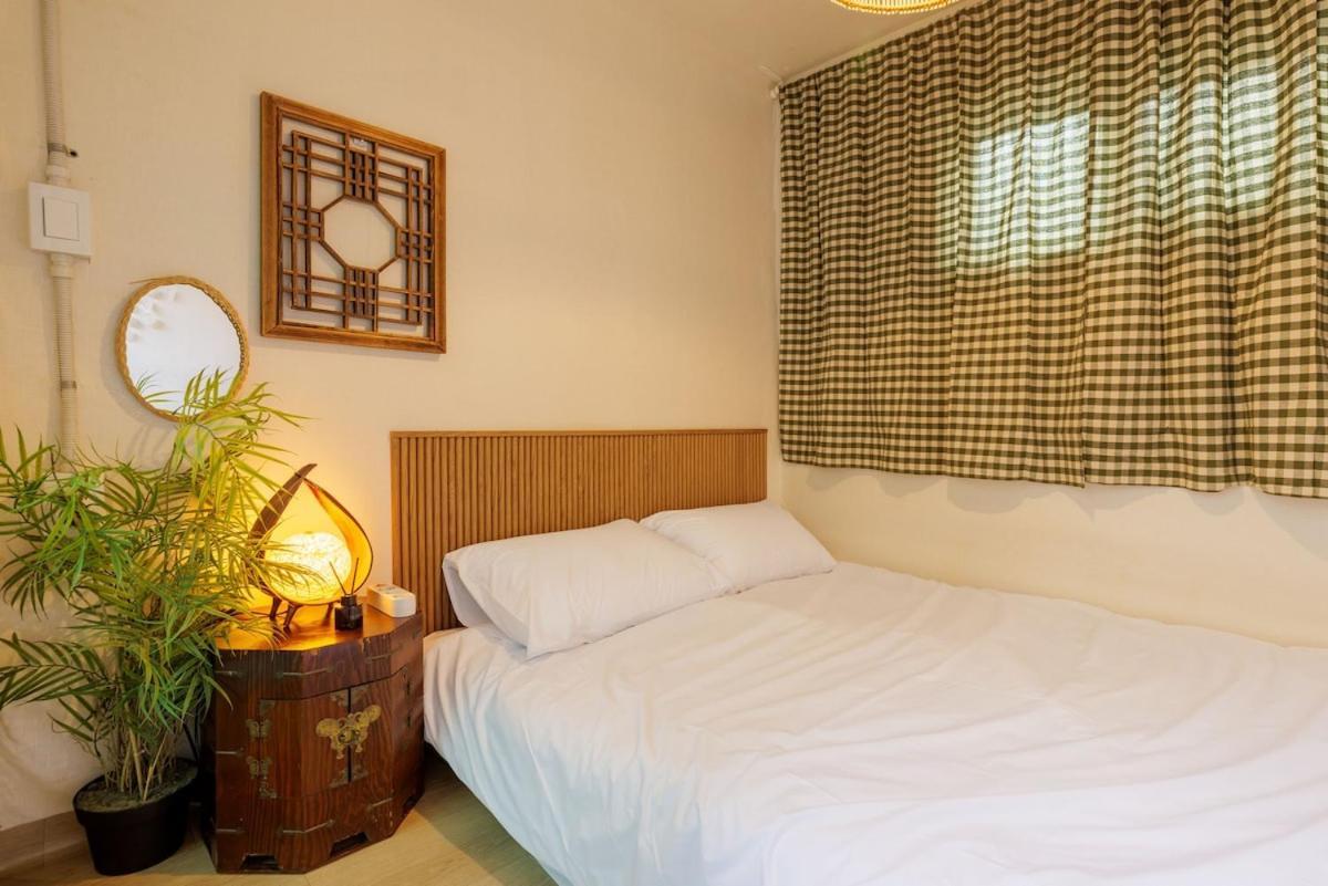 Hanok Private House With Frond Yard Seoul