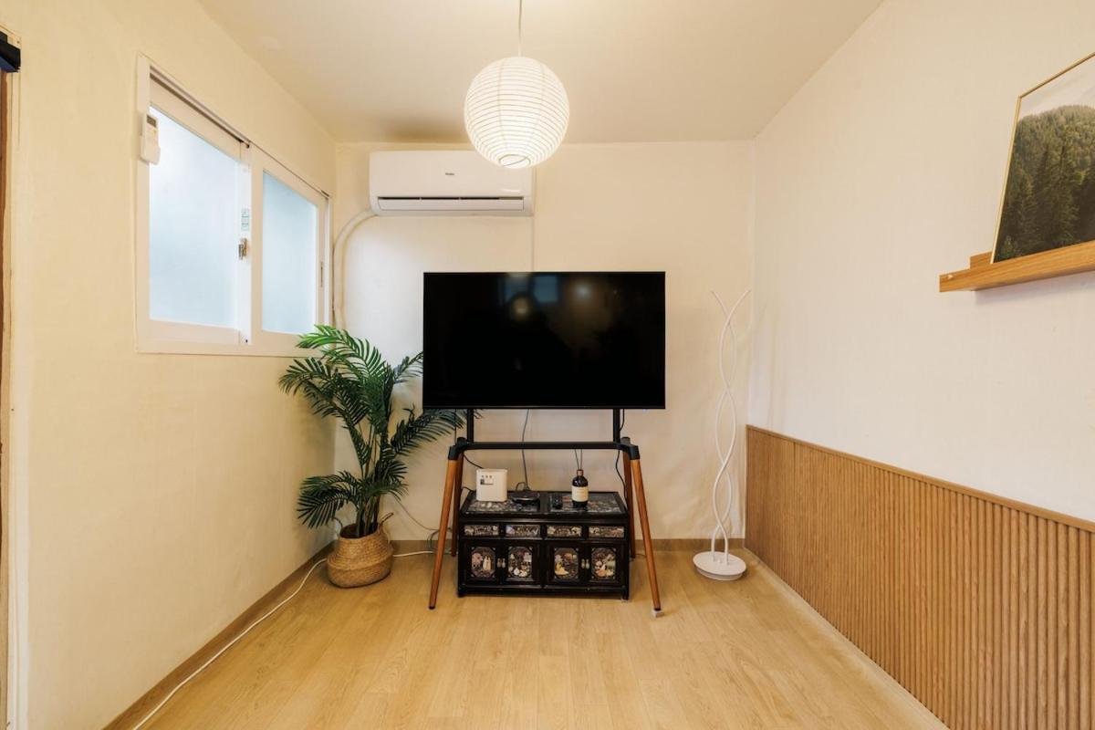 Apartment Hanok Private House With Frond Yard Seoul