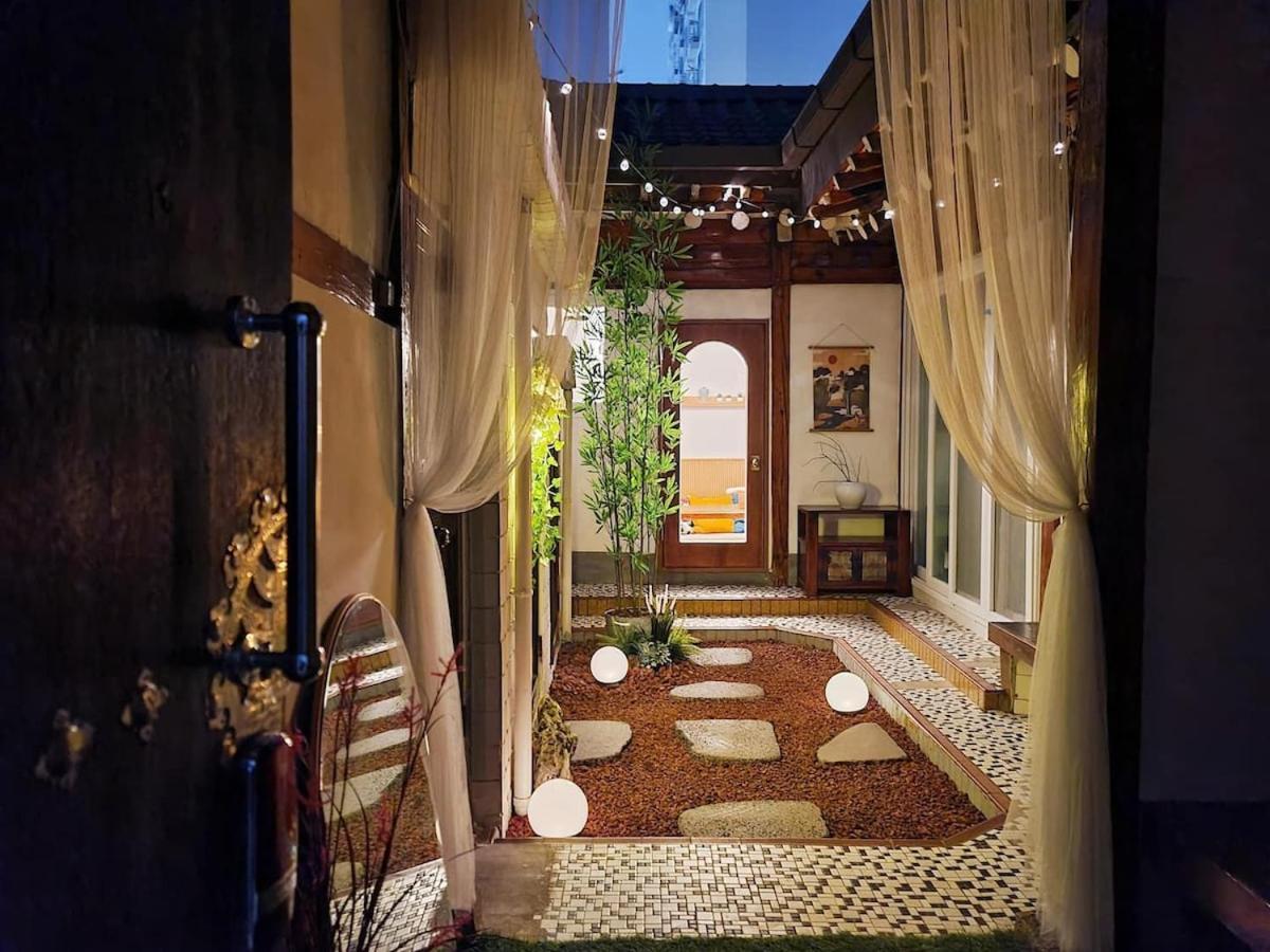 Hanok Private House With Frond Yard Seoul
