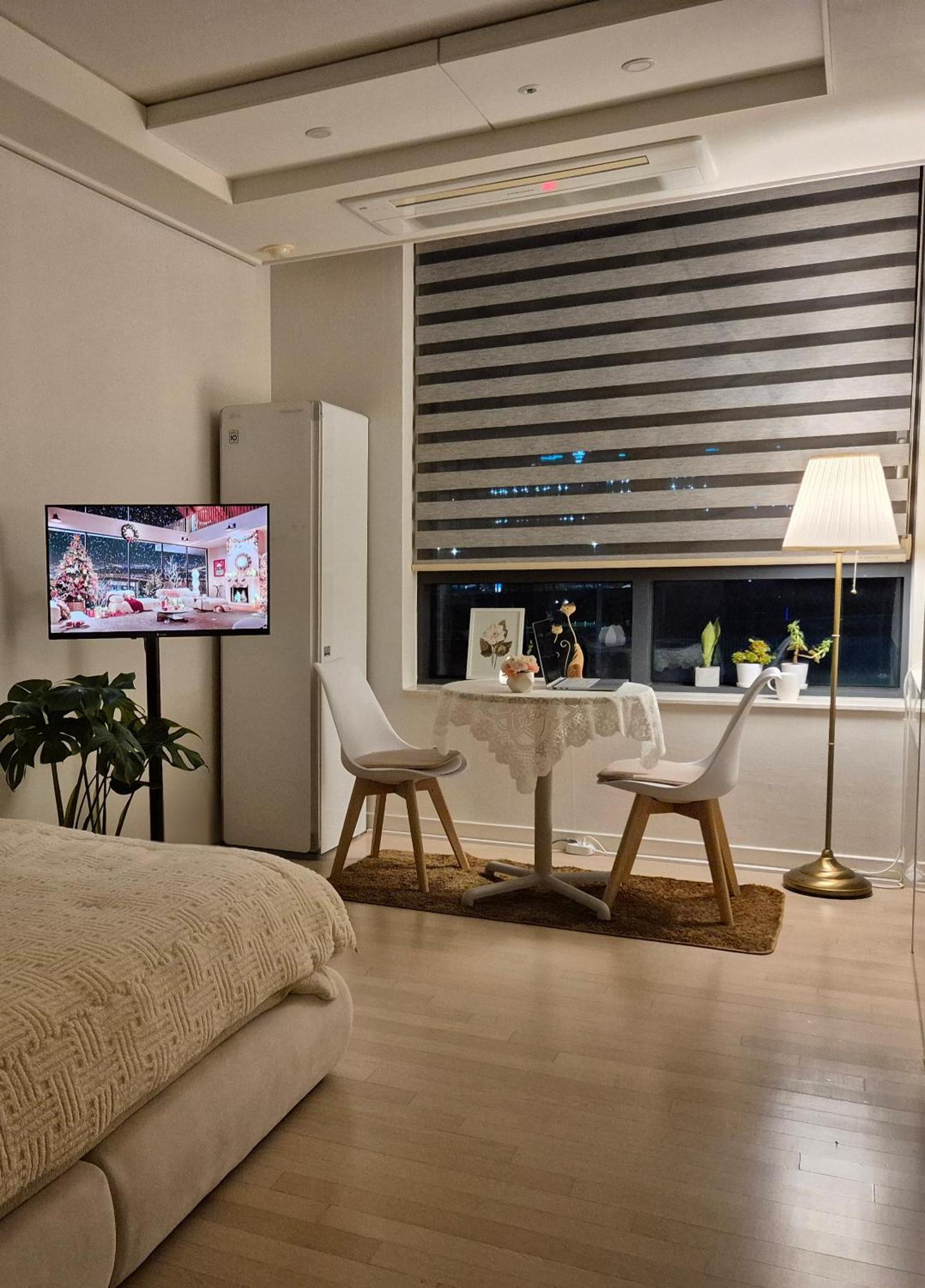 Apartment Hongdae Dmc Sangam Office District 1 Min Bus Stop Cozy House Seoul