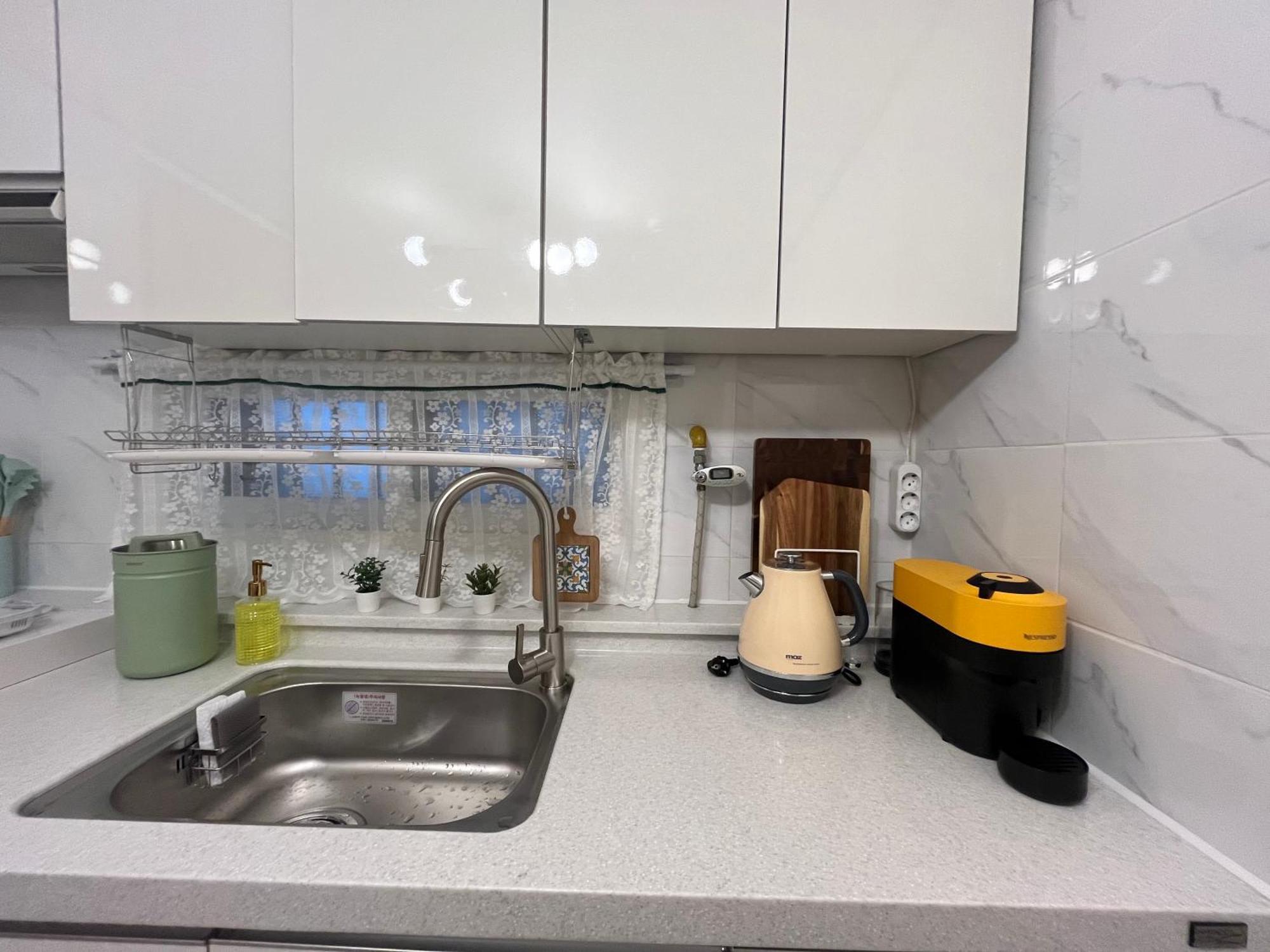 Rosie House, Gangnam Station 5min, Airportbus, Korean House Experience, Independent Apartment Seoul