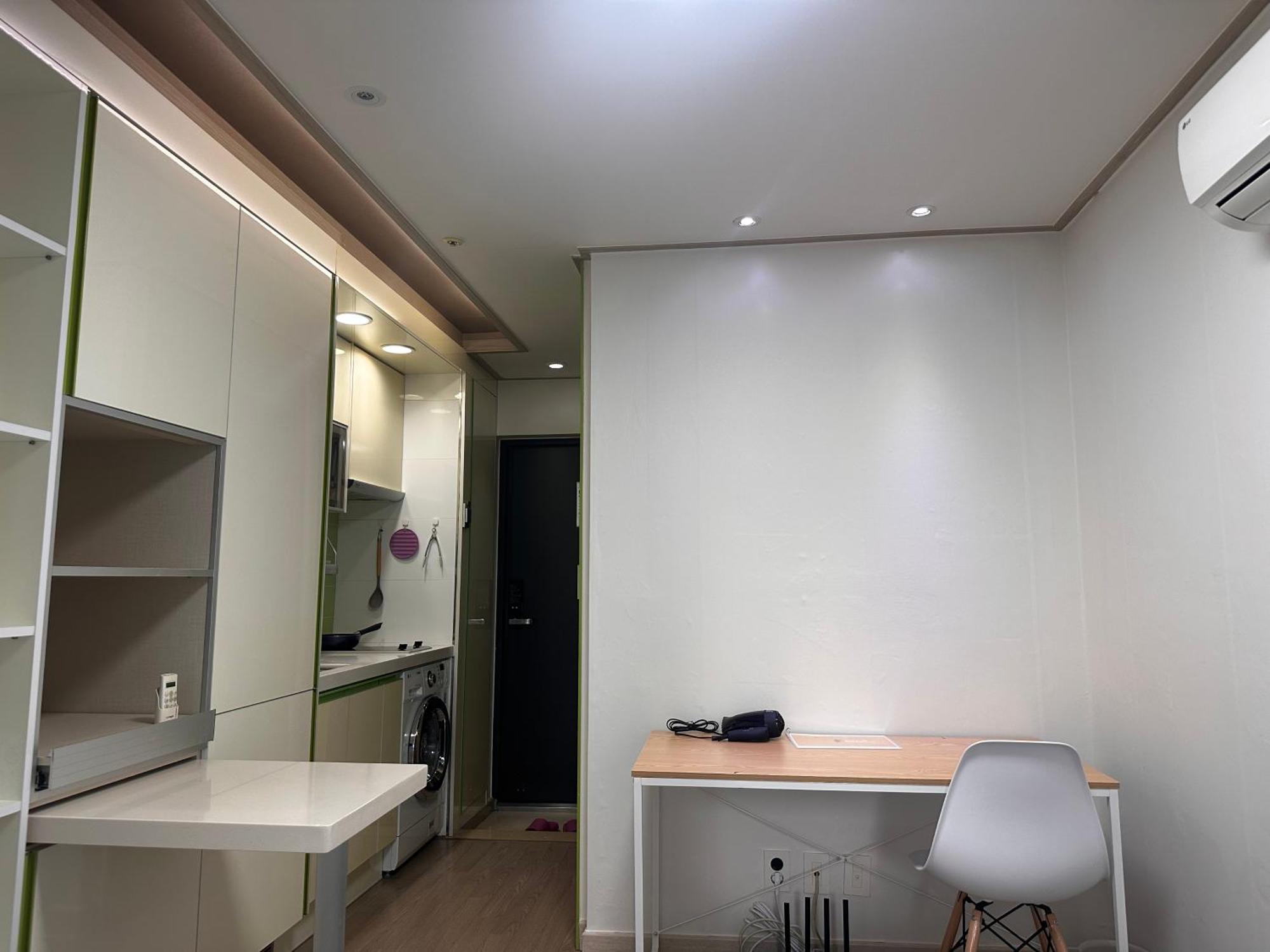 Cozy Near Gasan Digital Complex Station Apartment