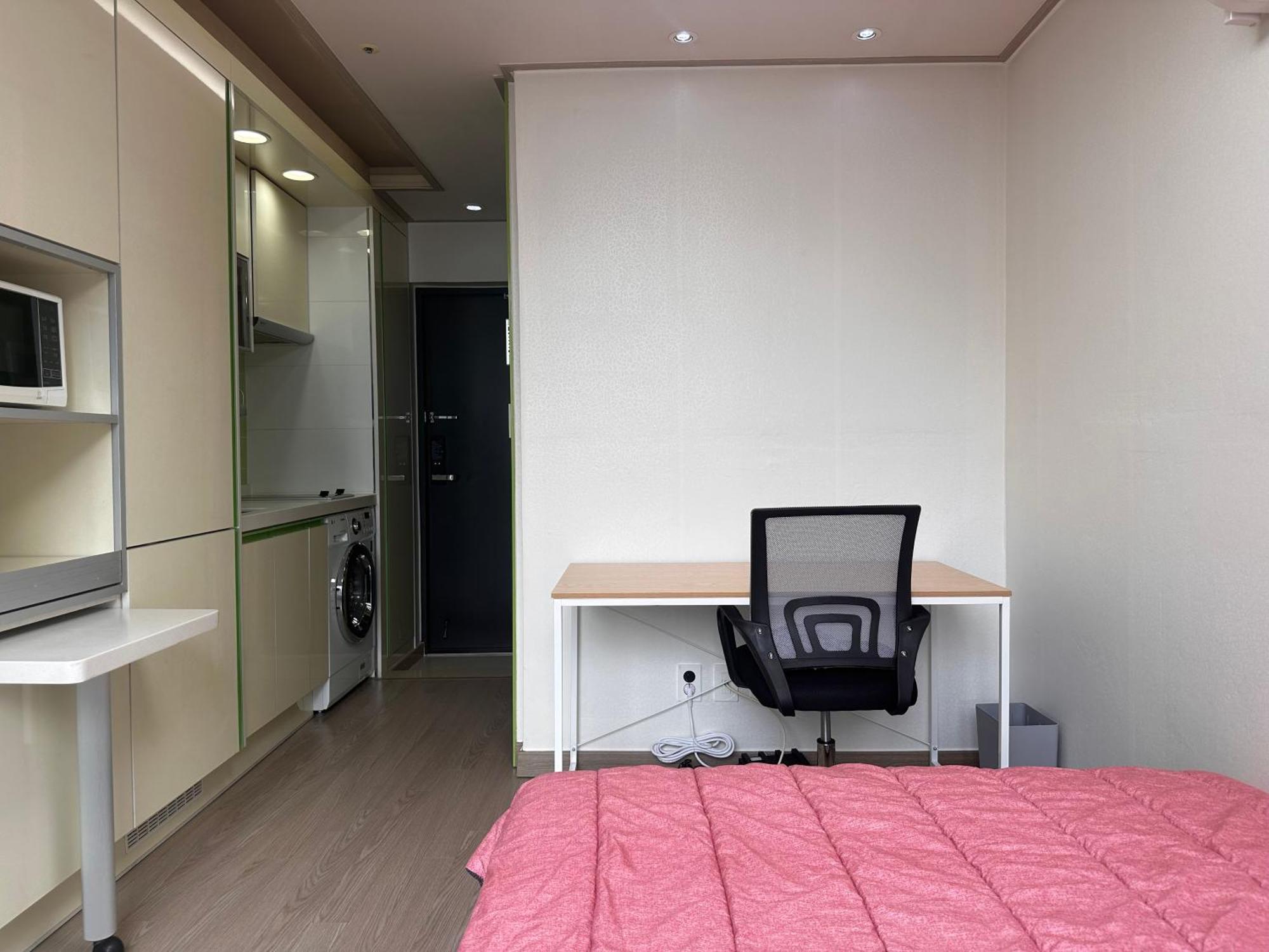 Apartment Cozy Near Gasan Digital Complex Station